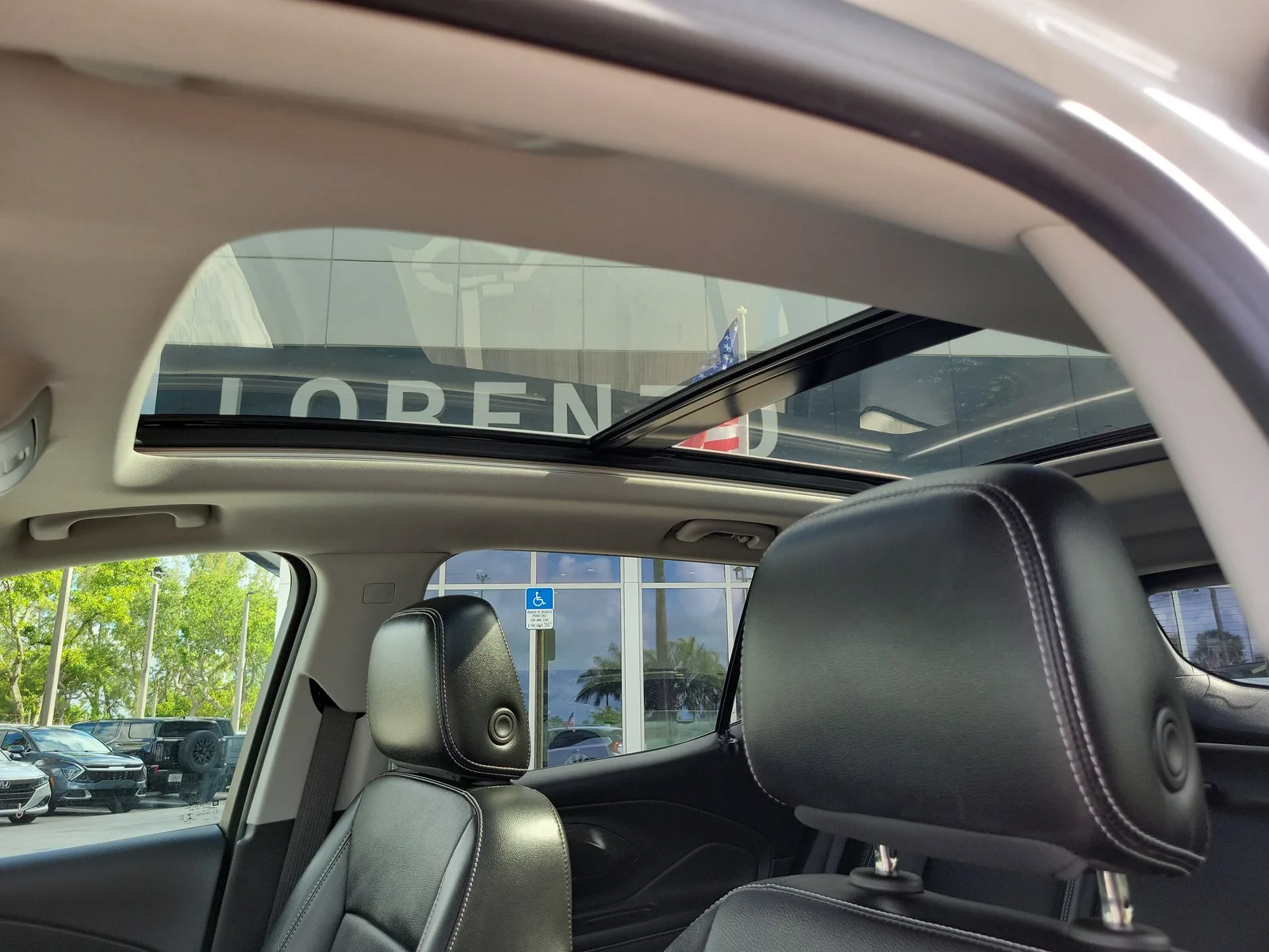 2023 GMC Terrain SLT photo 12