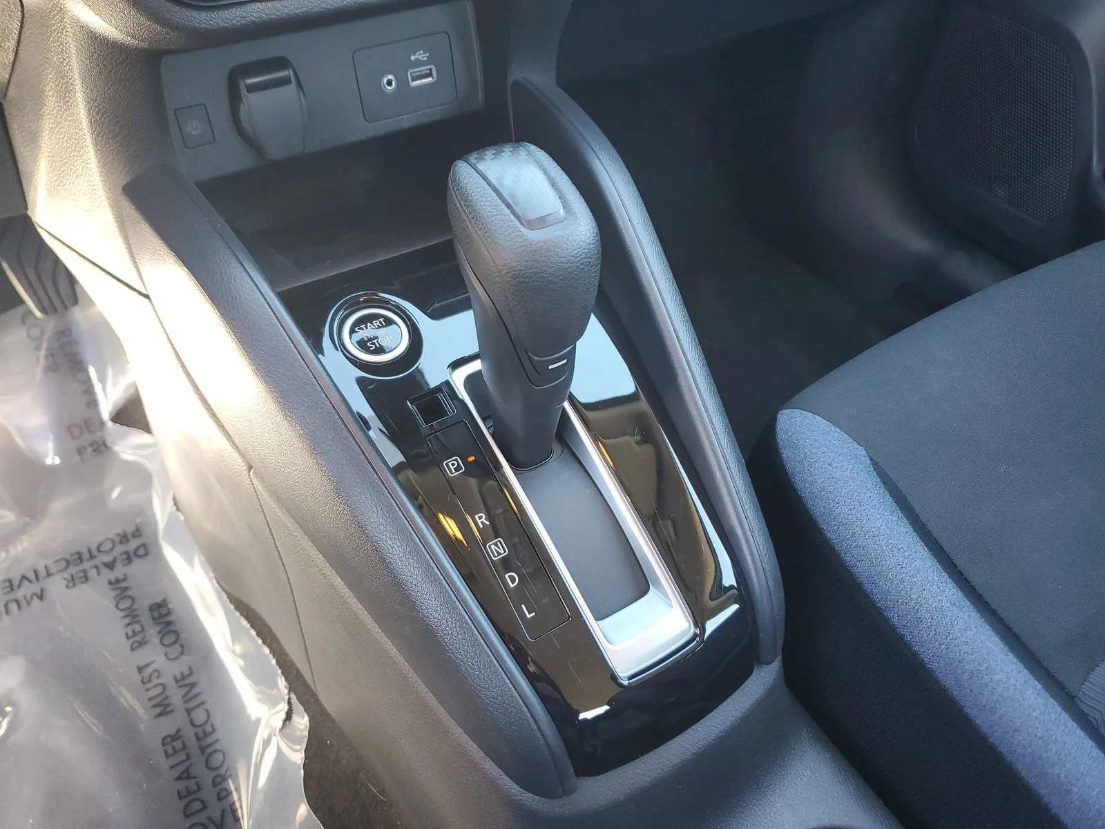 2025 Nissan Versa SV photo 23