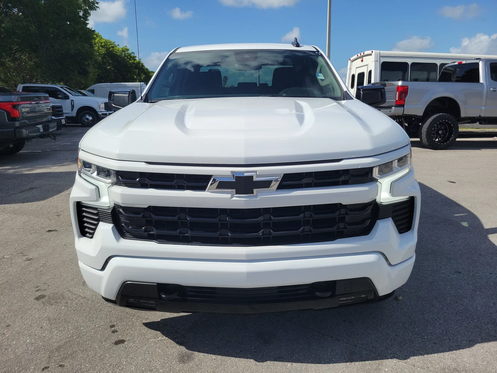 2024 Chevrolet Silverado 1500 RST photo 2