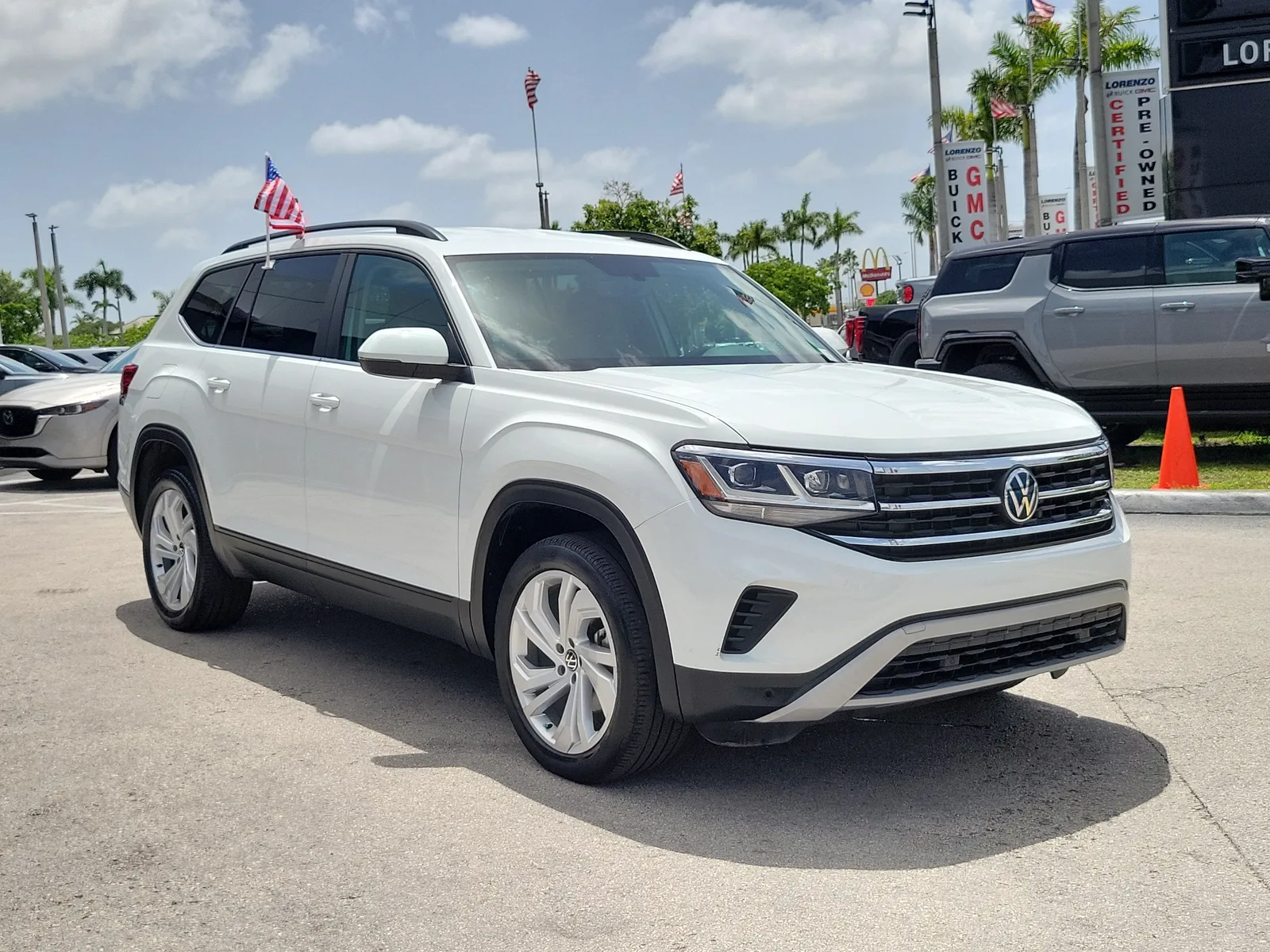 2023 Volkswagen Atlas 3.6L V6 SE w/Technology photo 3