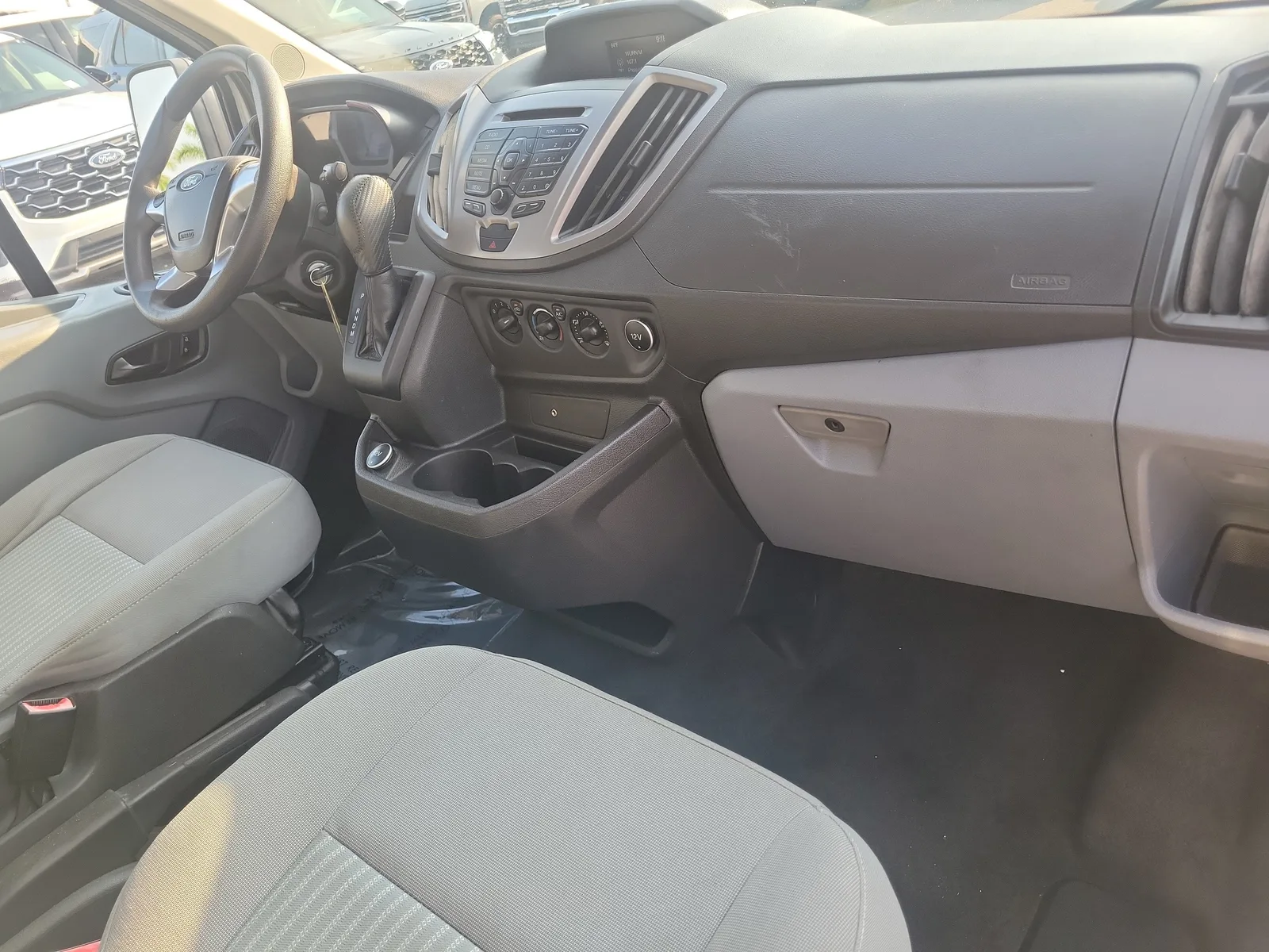 2018 Ford Transit Passenger Wagon XLT photo 18