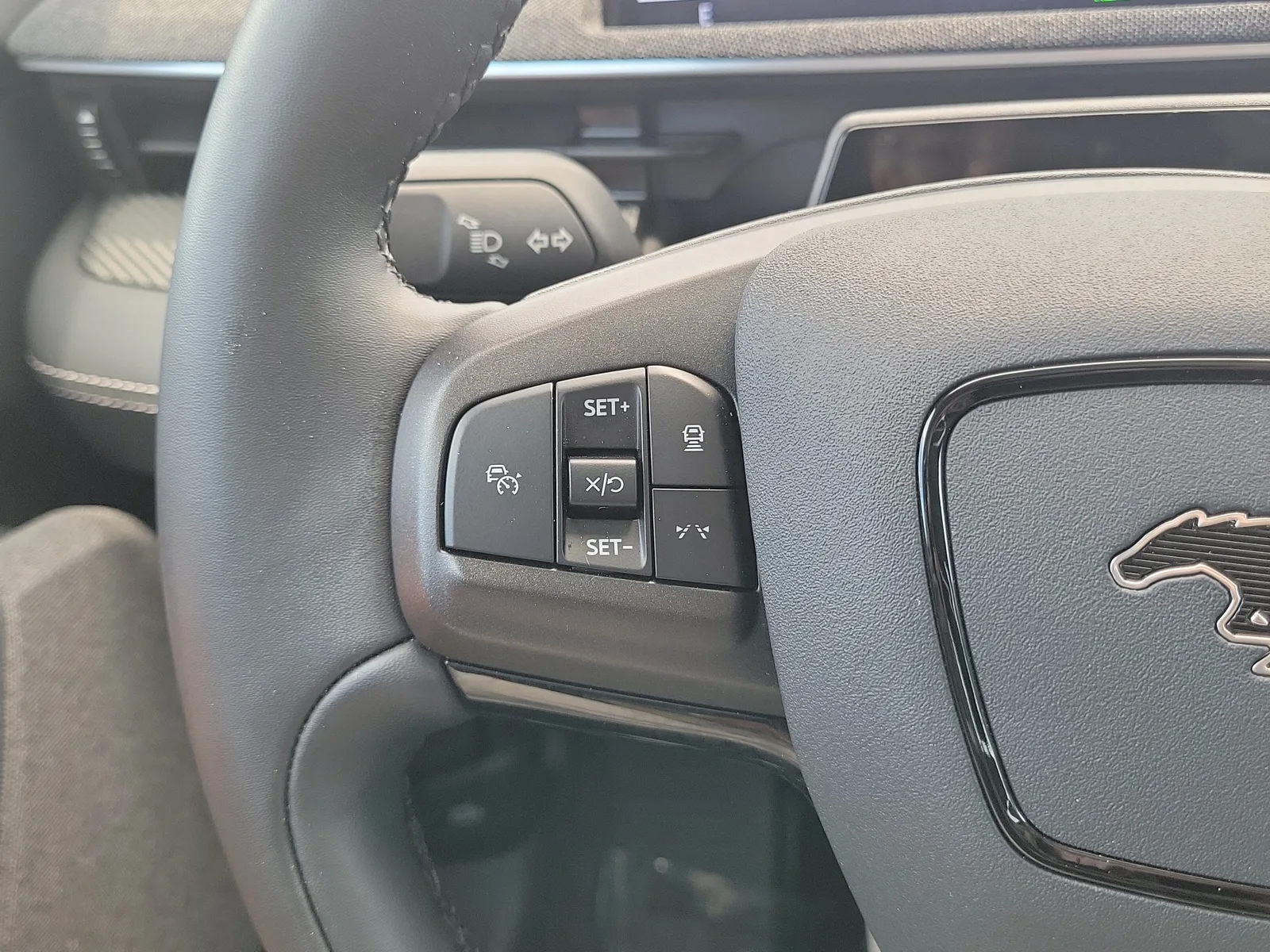 2024 Ford Mustang Mach-E Premium photo 20