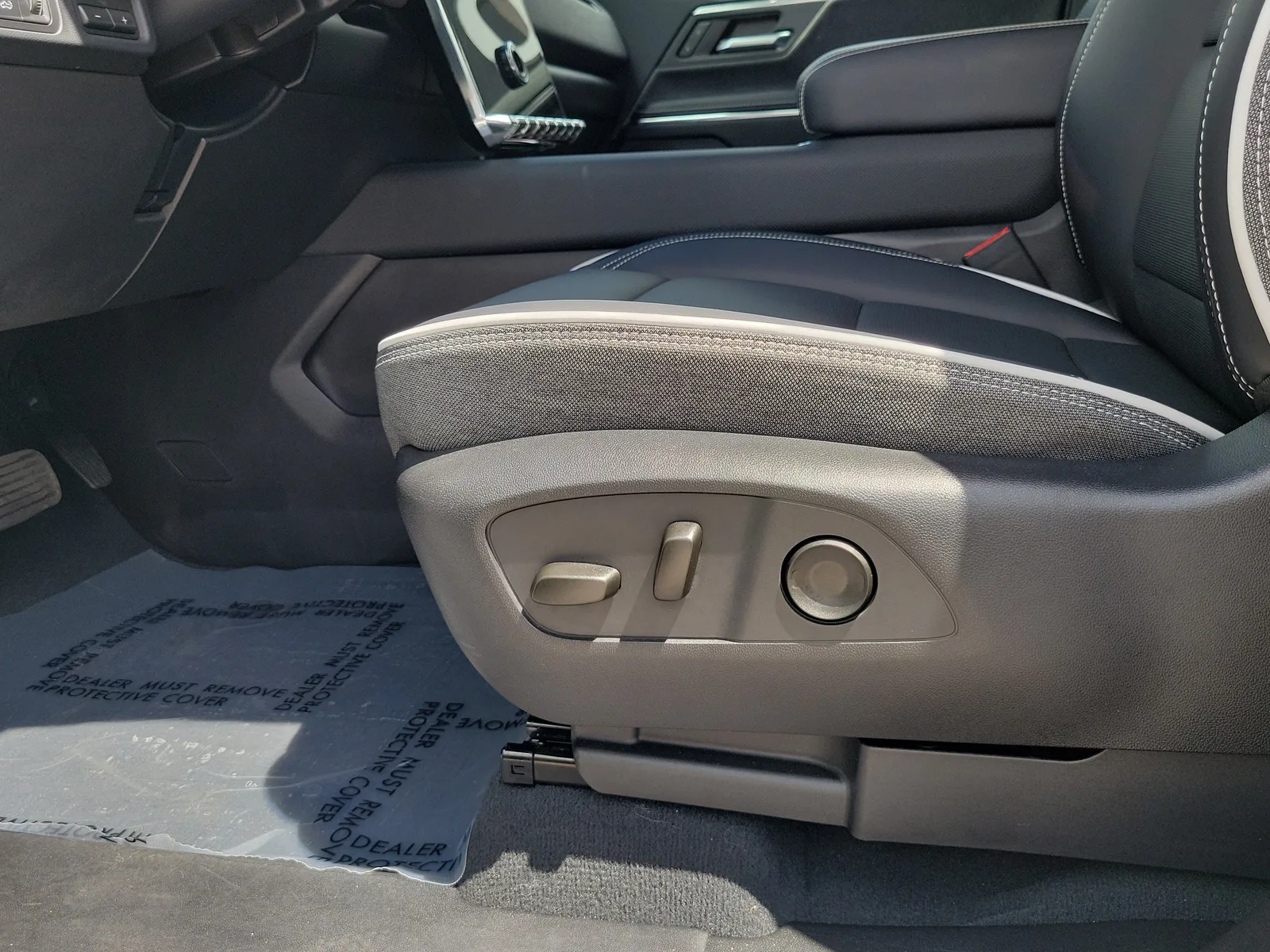 2026 GMC Sierra EV Elevation Extended Range photo 13