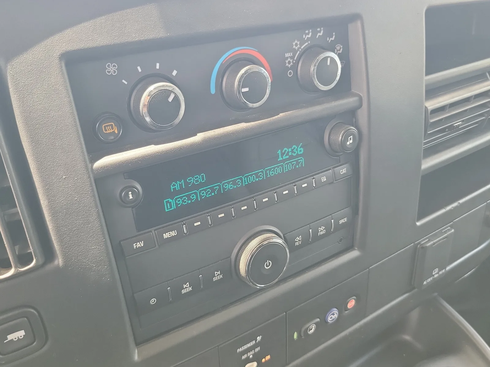 2023 Chevrolet Express Cargo Van Work Van photo 26