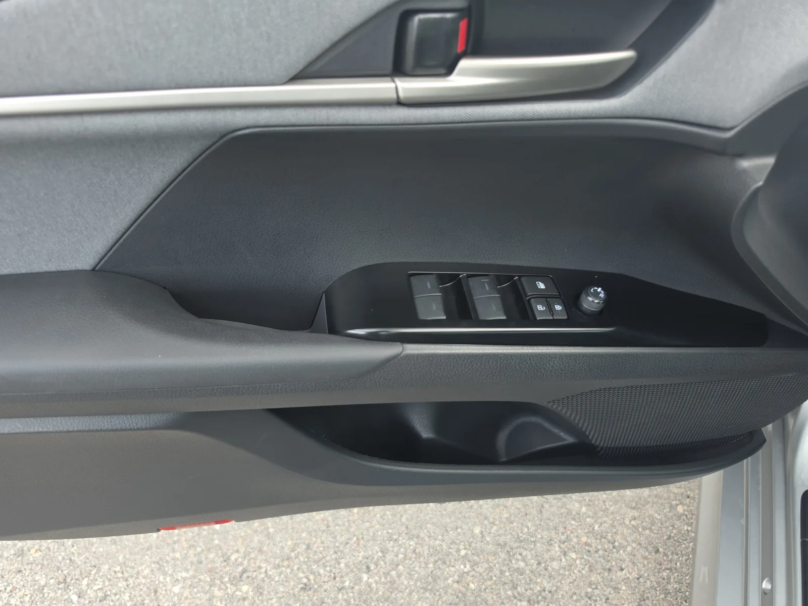 2025 Toyota Camry LE photo 19