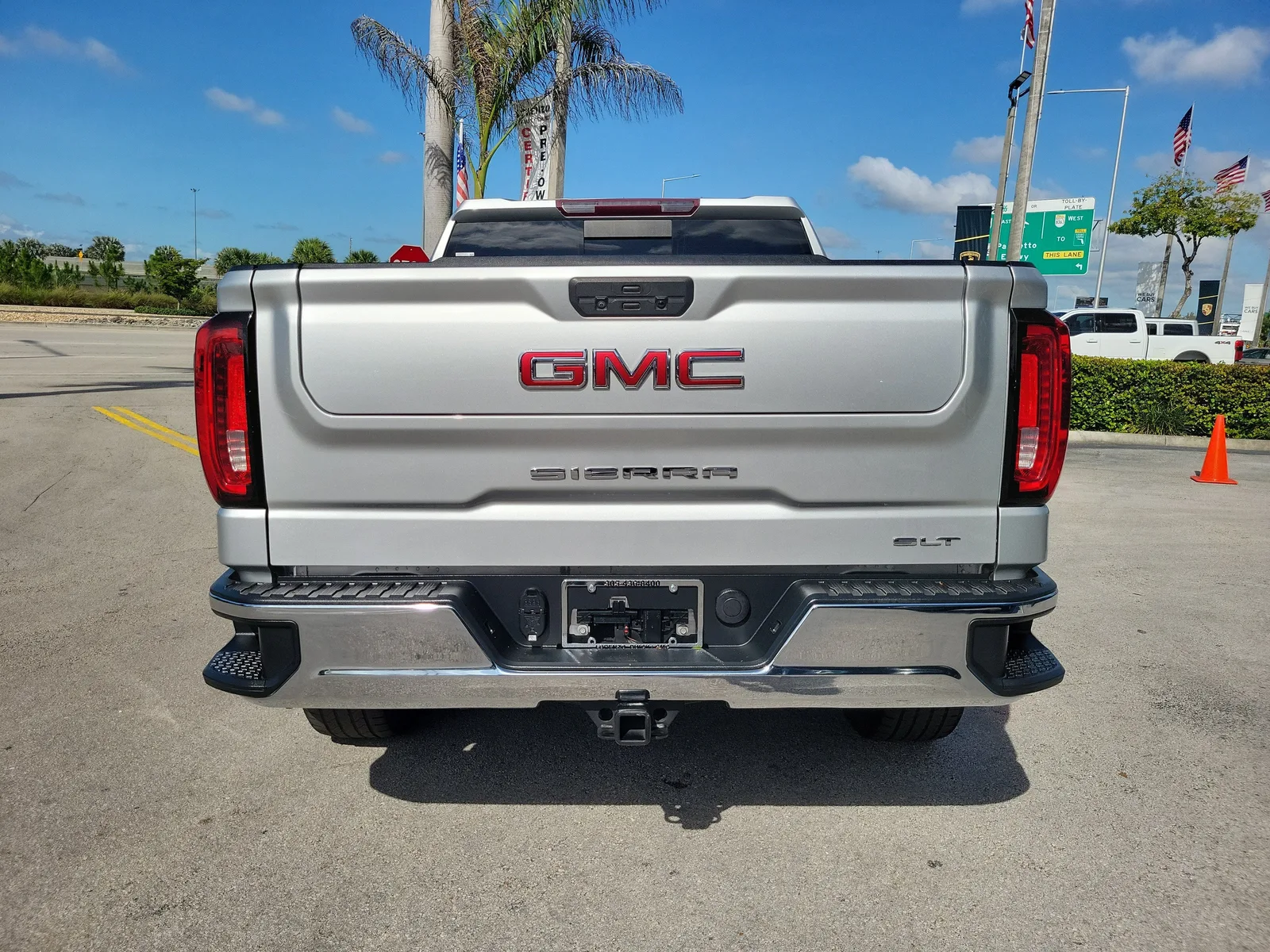 2020 GMC Sierra 1500 SLT photo 6