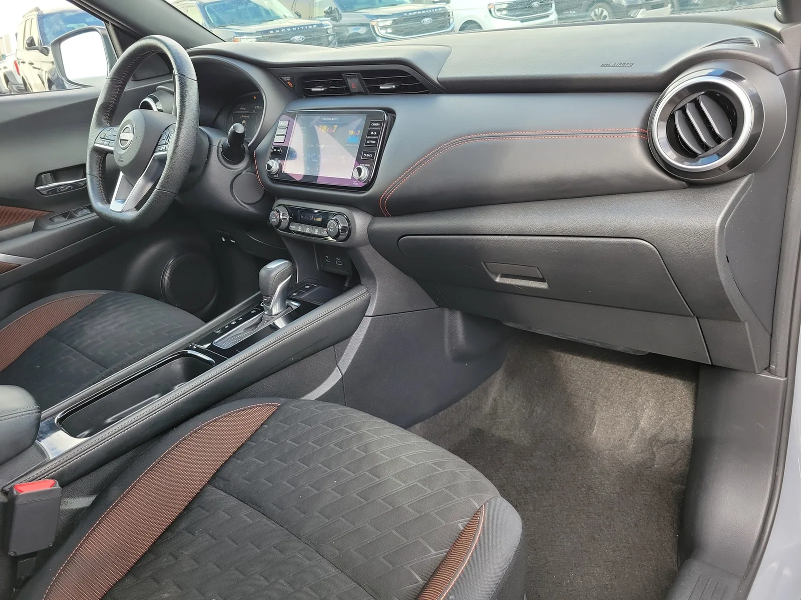 2023 Nissan Kicks SR photo 17