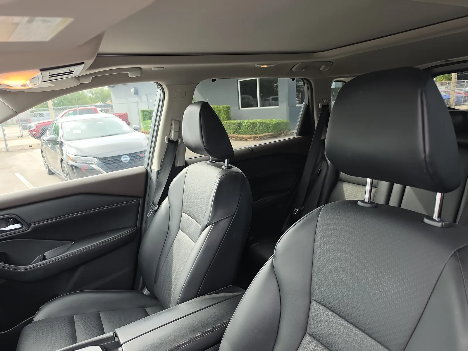 2023 Nissan Rogue SV photo 10