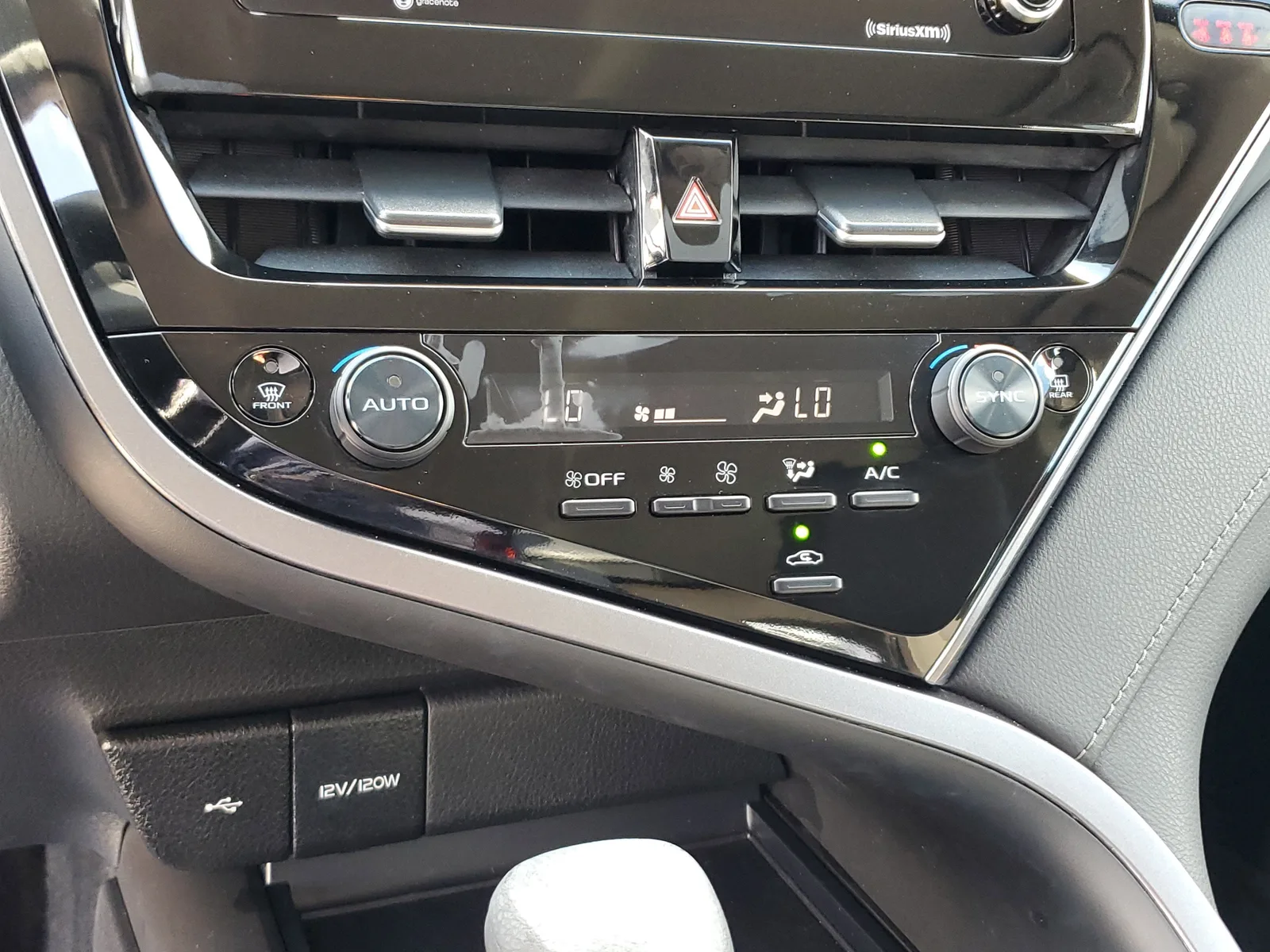 2023 Toyota Camry LE photo 23