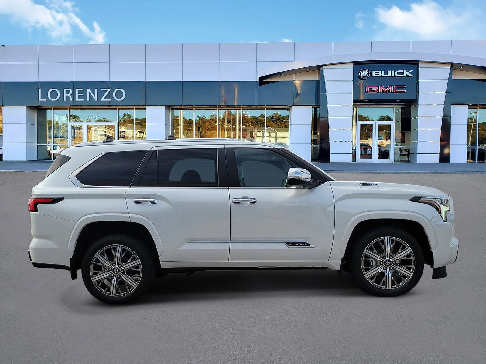 2025 Toyota Sequoia SR5 photo 4
