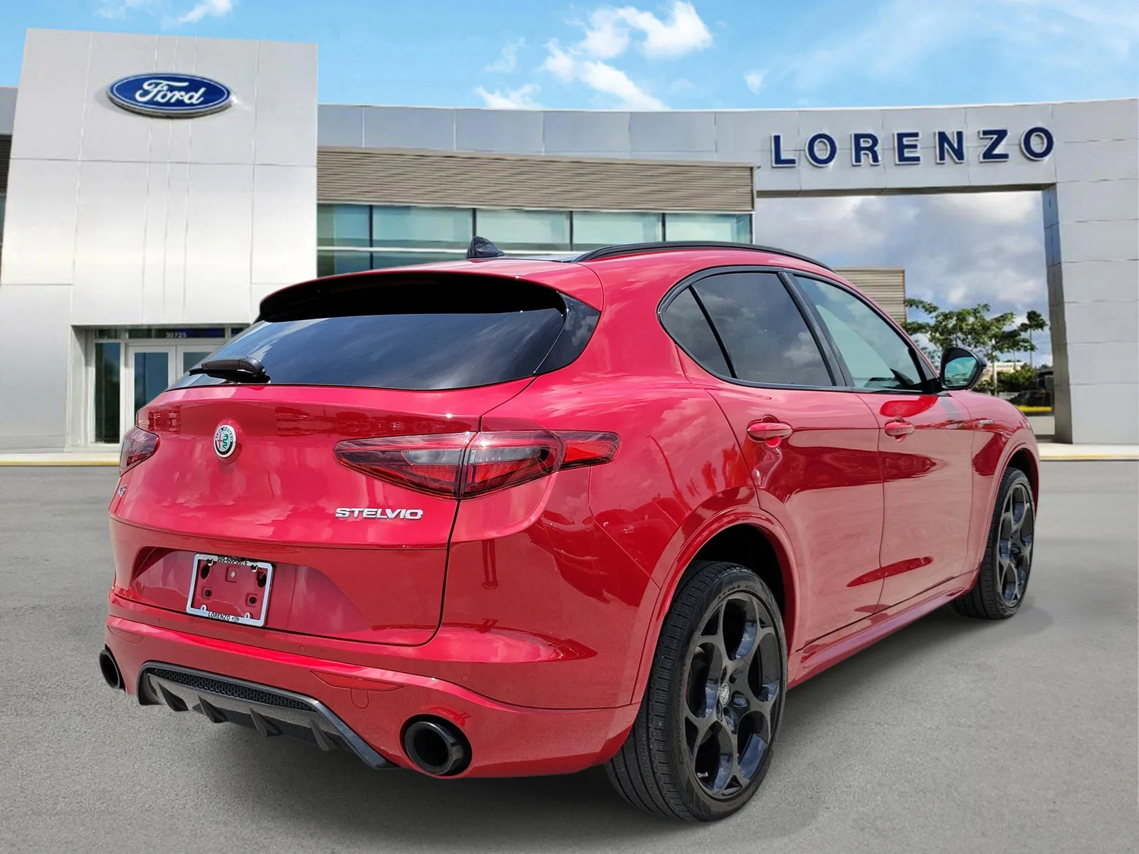 2022 Alfa Romeo Stelvio Veloce 4WD photo 5