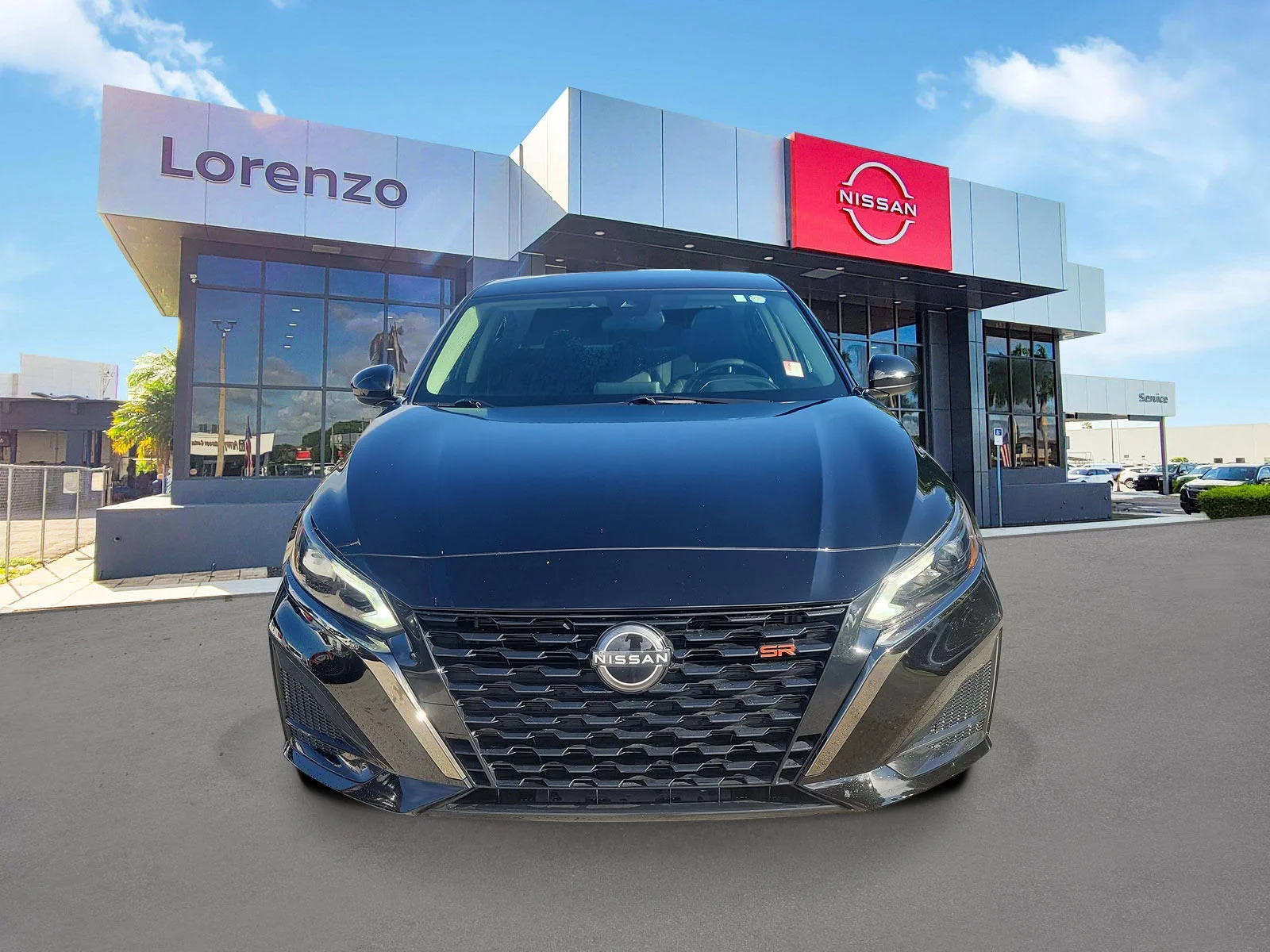 2024 Nissan Altima 2.5 SR photo 2
