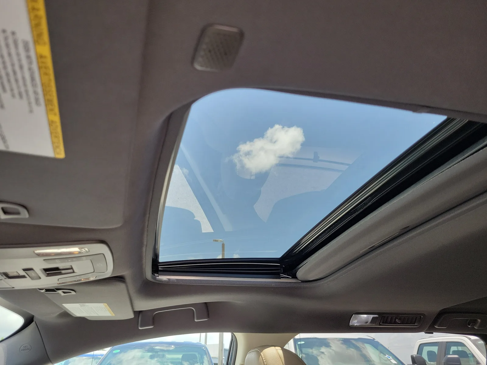 2021 Toyota Sienna XLE photo 32