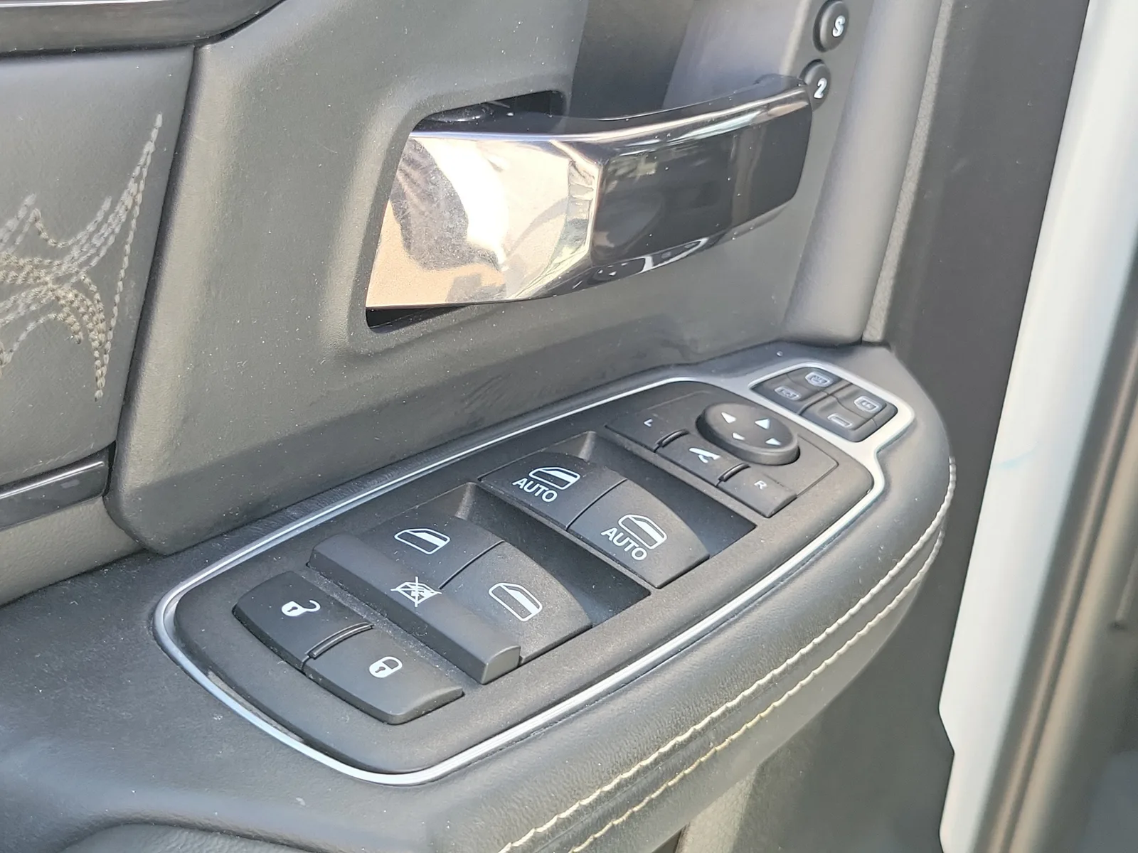2024 RAM 3500 Limited 4WD Diesel photo 24