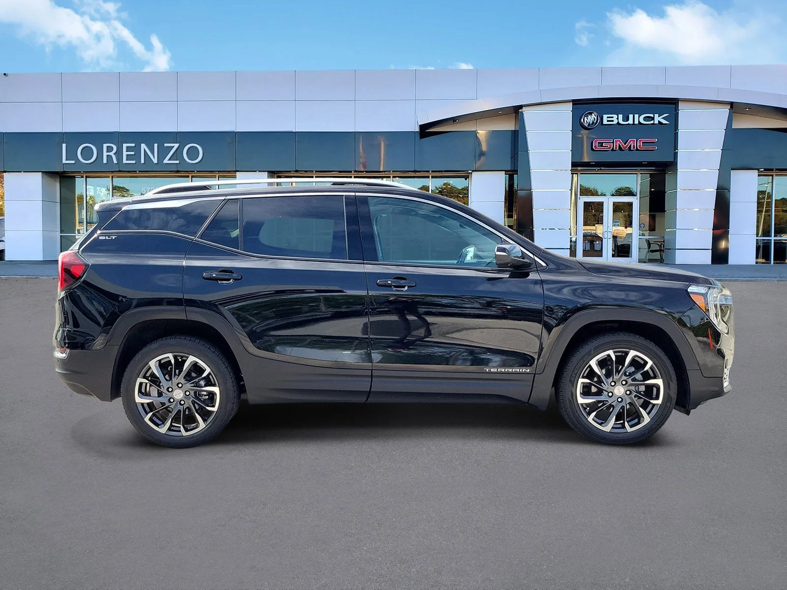 2023 GMC Terrain SLT photo 4