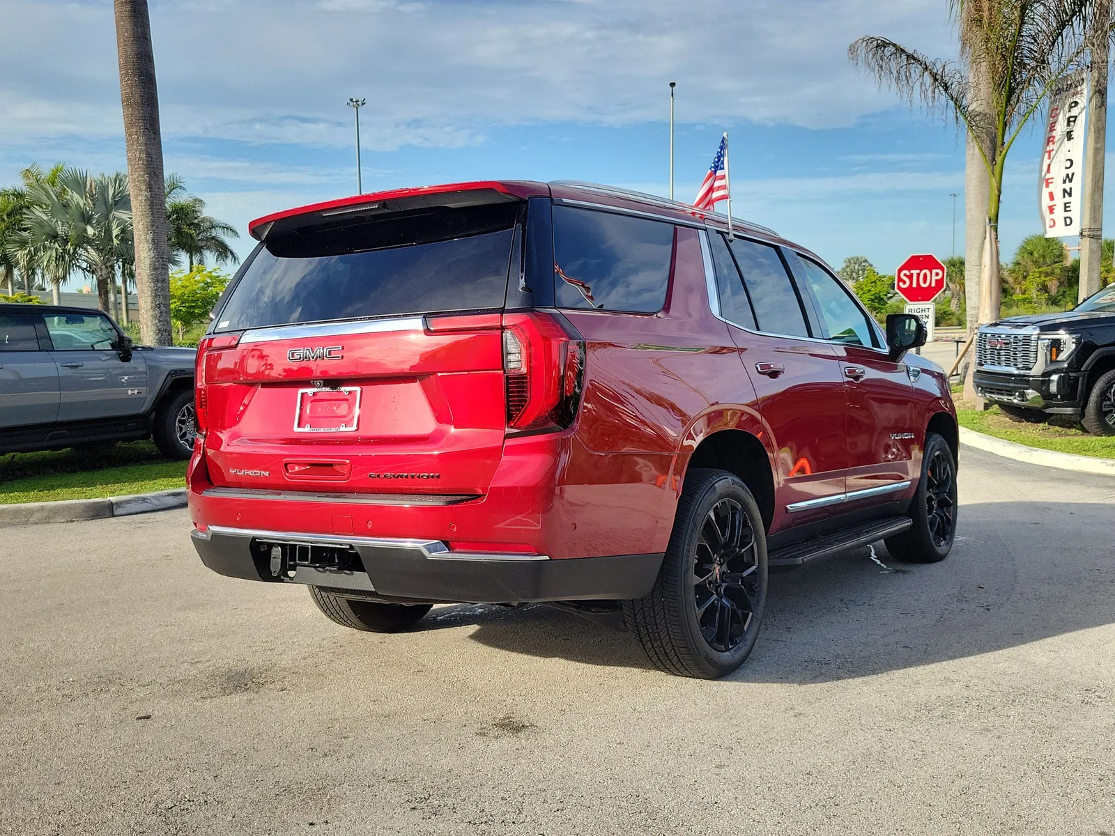 2025 GMC Yukon Elevation photo 5