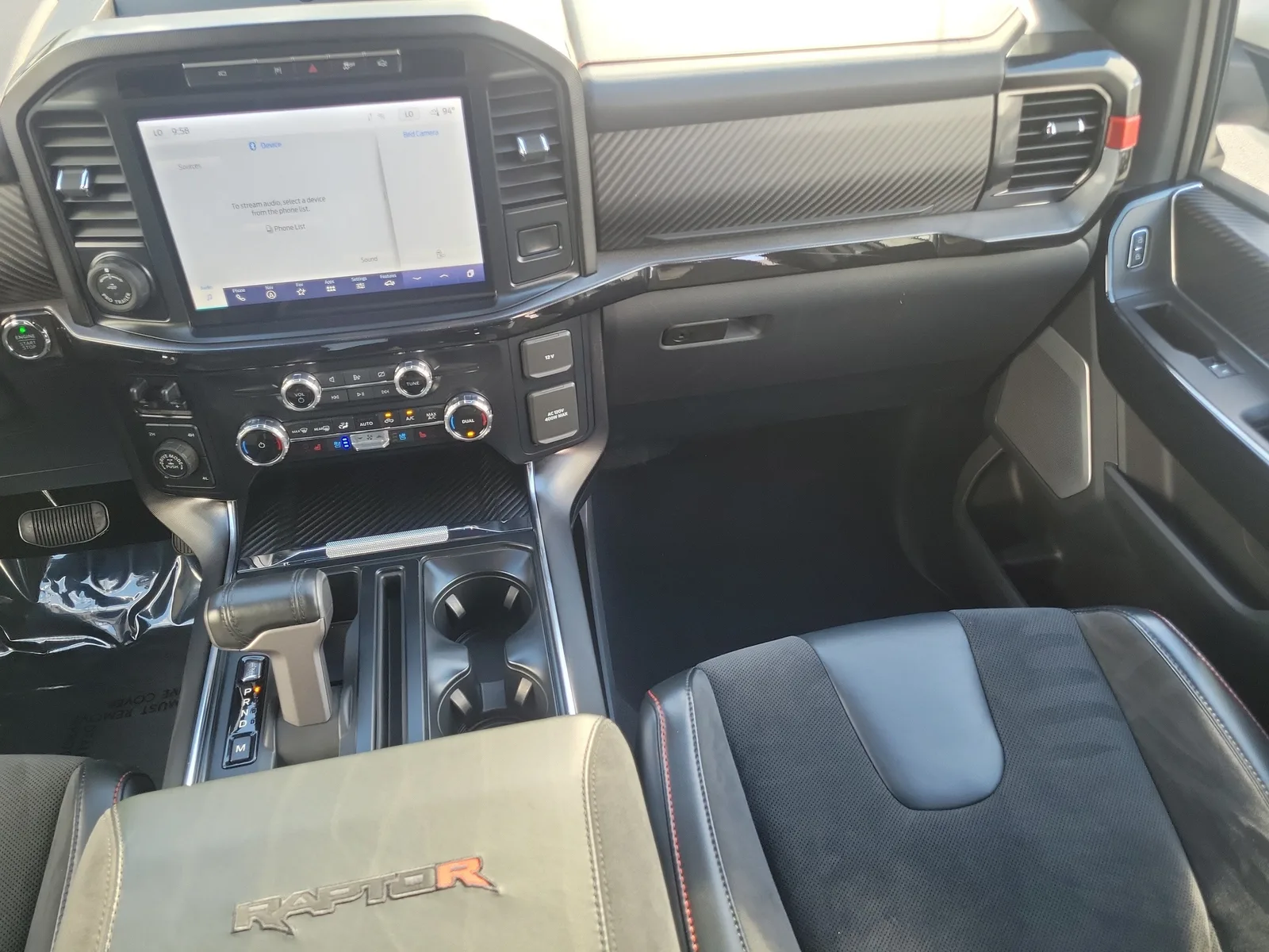 2023 Ford F-150 Raptor 4WD photo 18