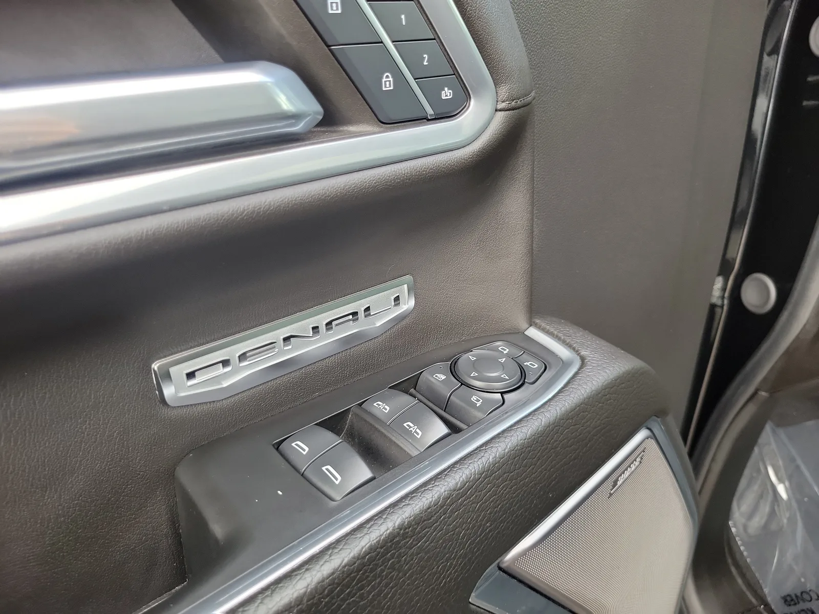 2024 GMC Sierra 1500 Denali photo 26