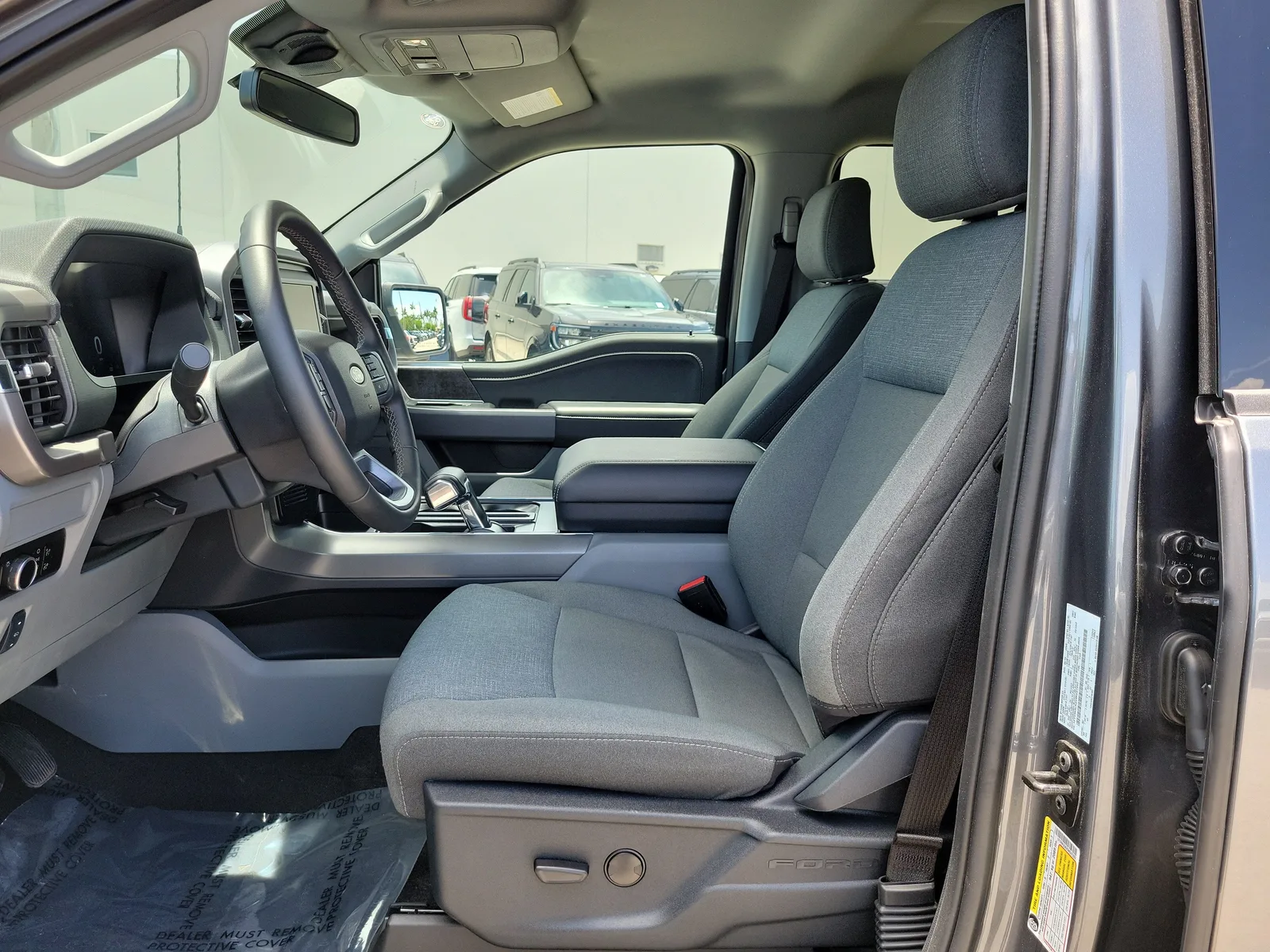 2025 Ford F-150 Lightning XLT 4WD photo 17