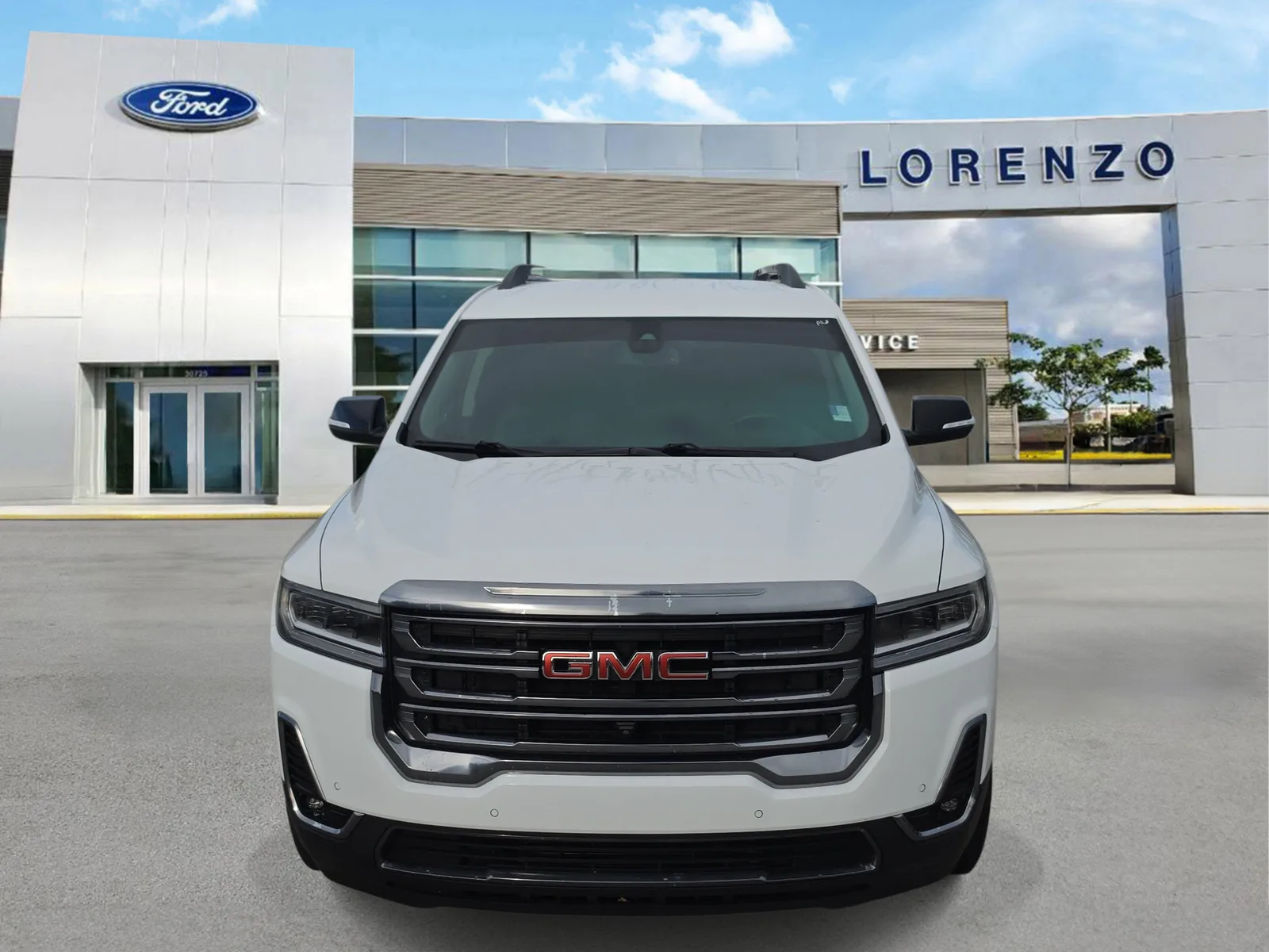 2023 GMC Acadia AT4 4WD photo 2
