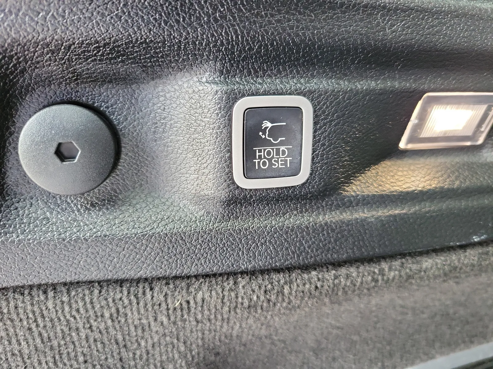 2021 Jeep Grand Cherokee L Overland photo 18