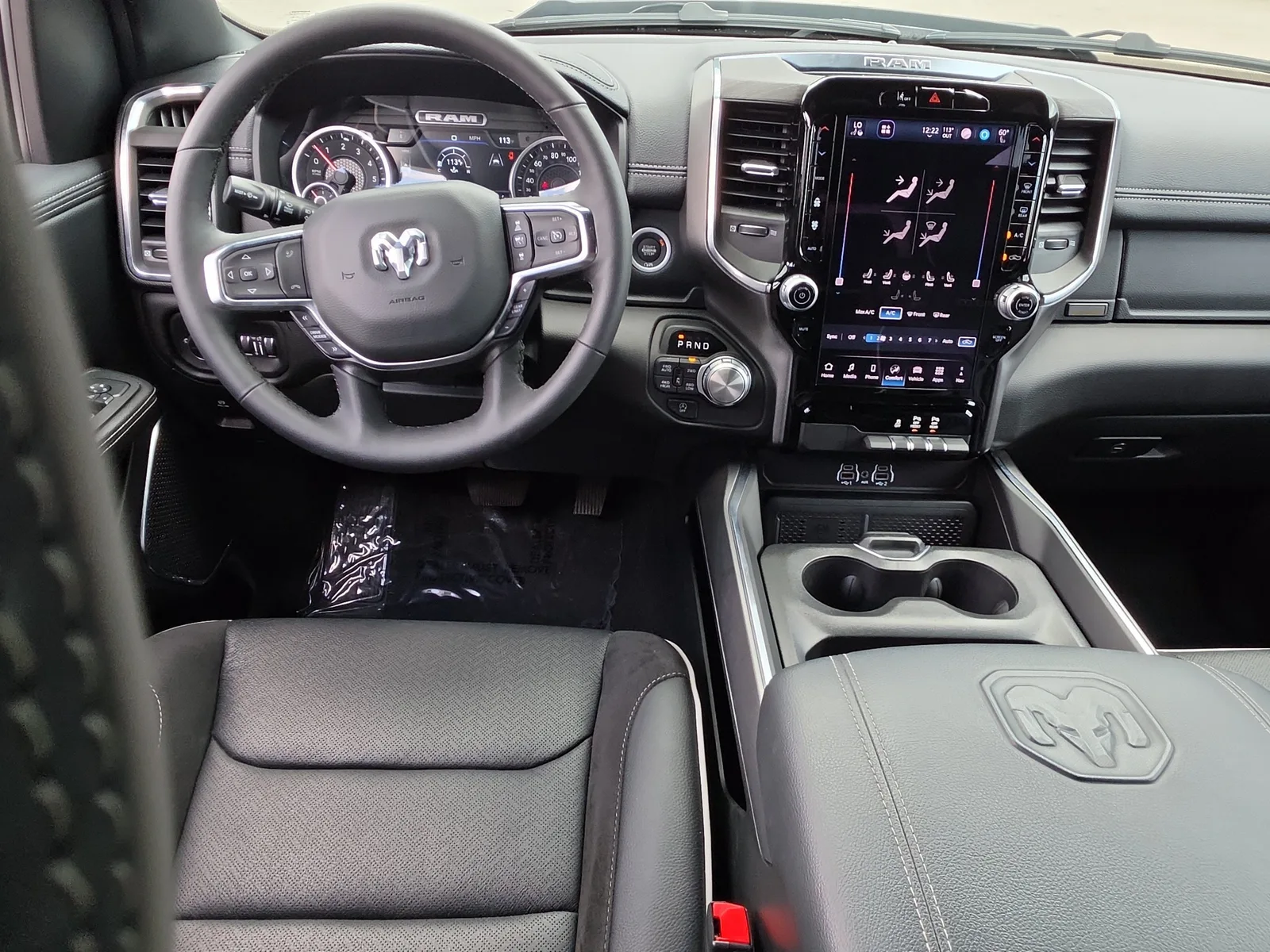 2026 RAM 1500 Laramie 4WD photo 14