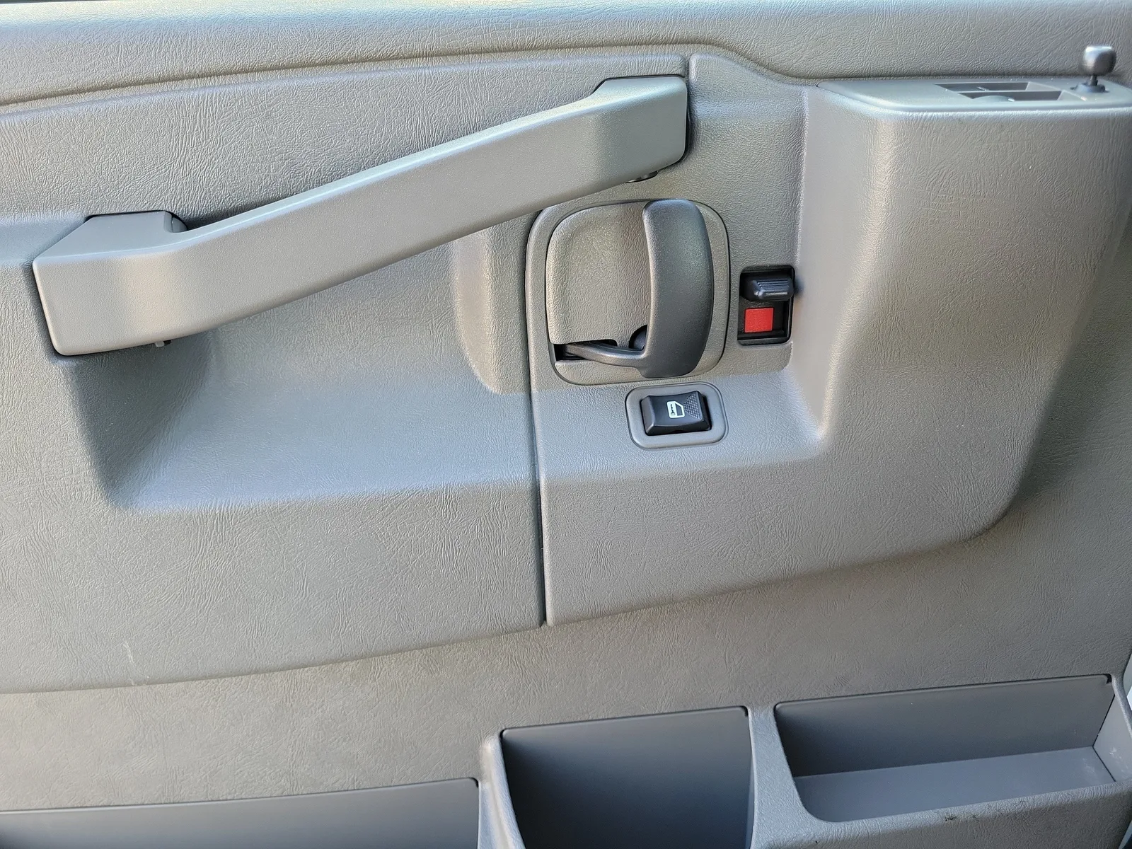 2025 Chevrolet Express Cargo Van Work Van photo 24