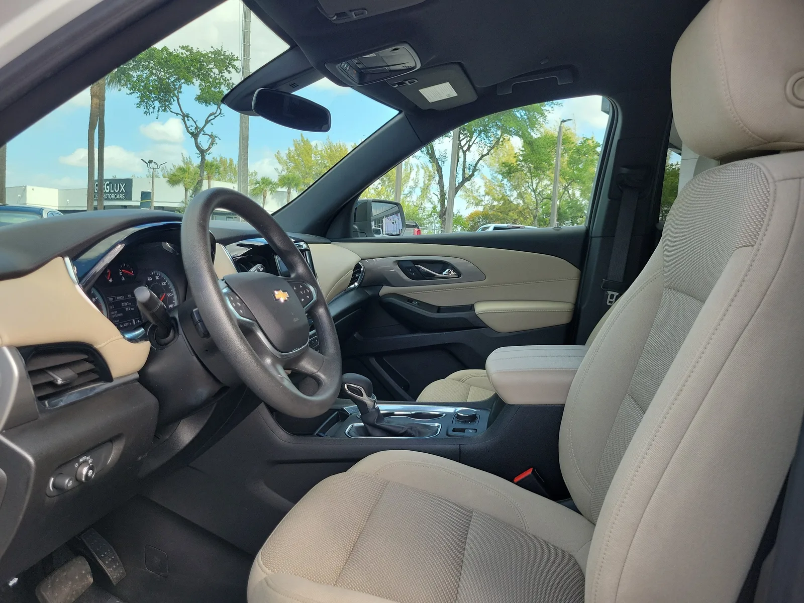 2023 Chevrolet Traverse LS photo 11