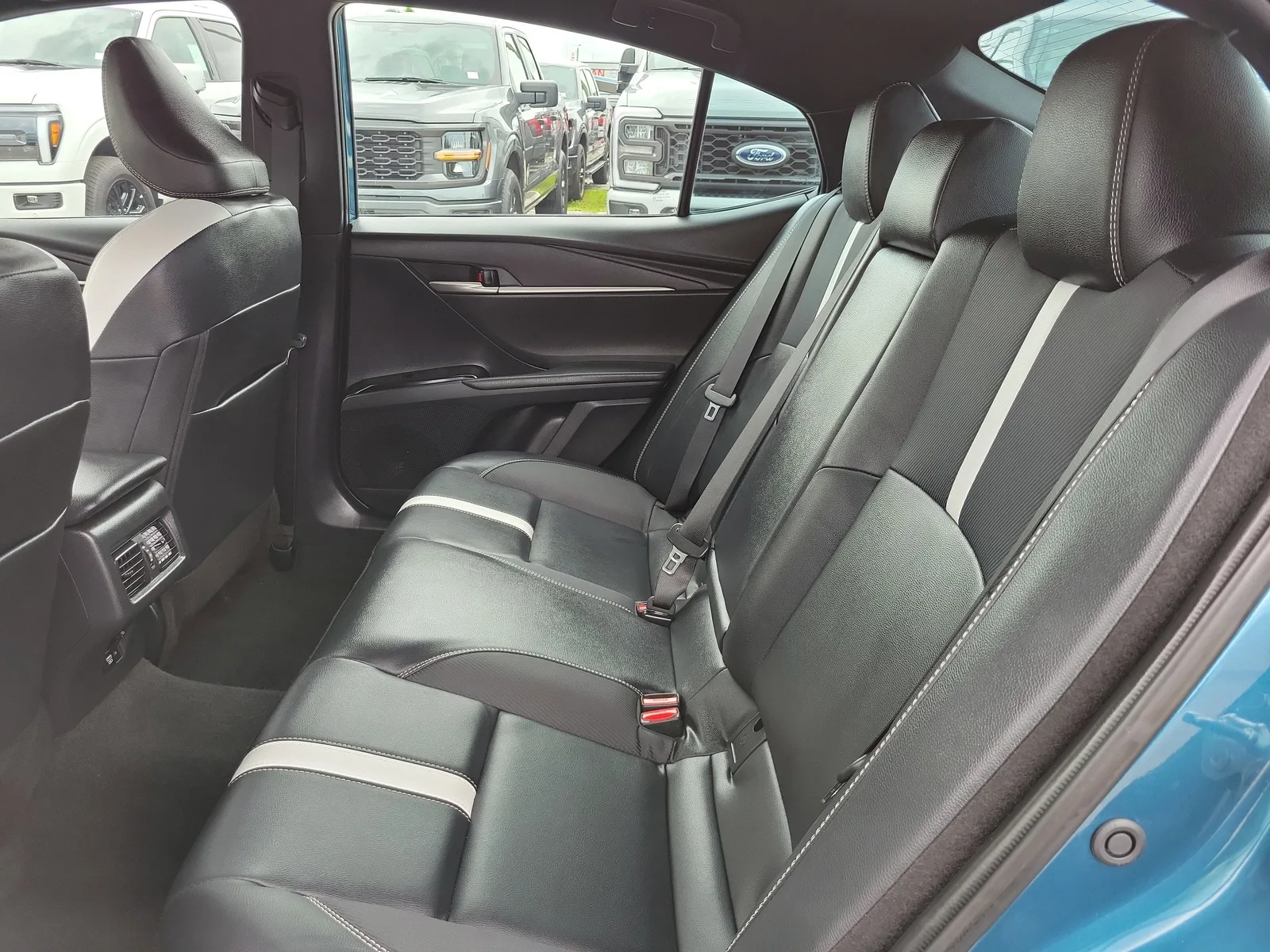 2025 Toyota Camry SE photo 20