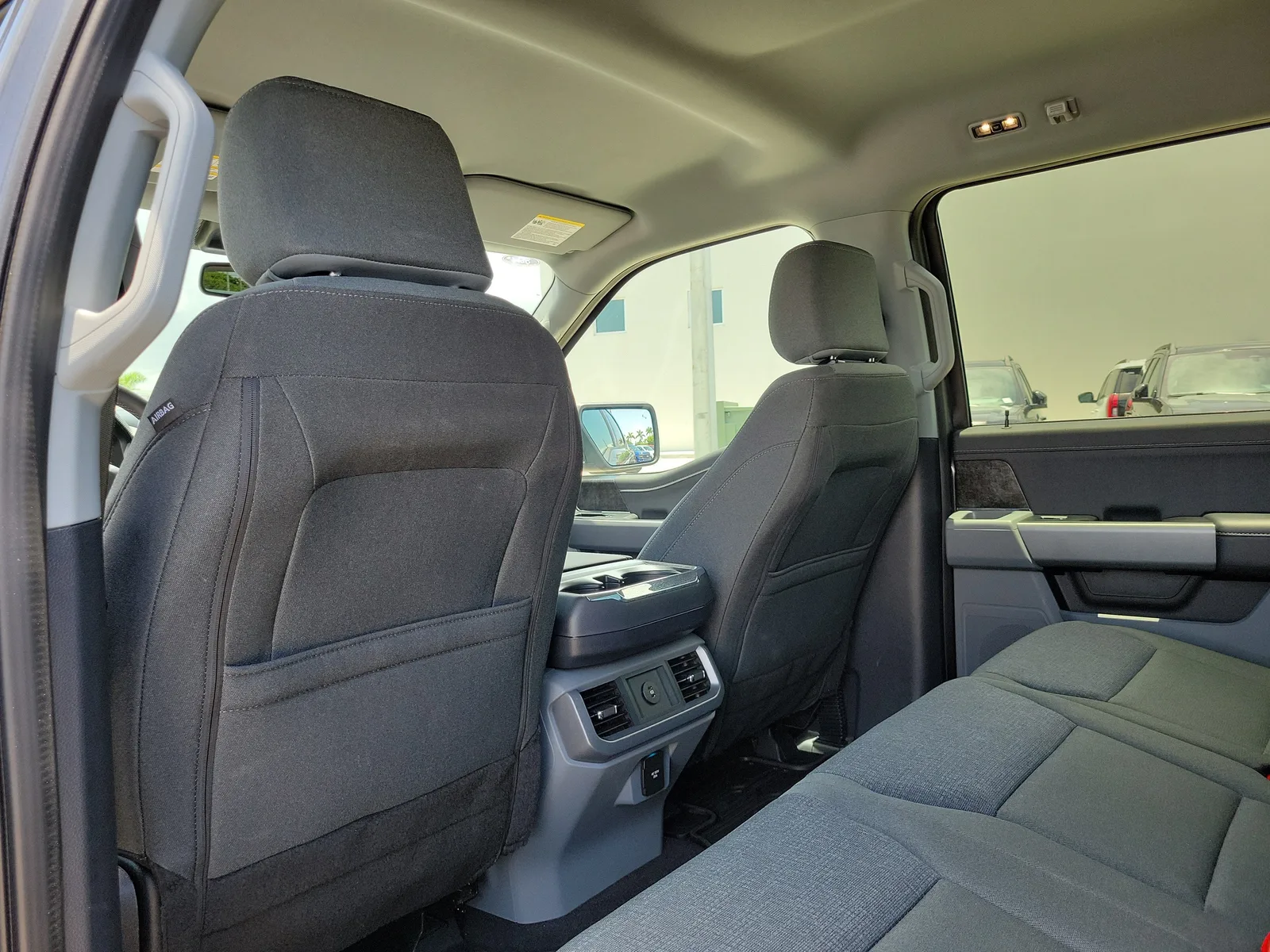 2025 Ford F-150 Lightning XLT 4WD photo 18