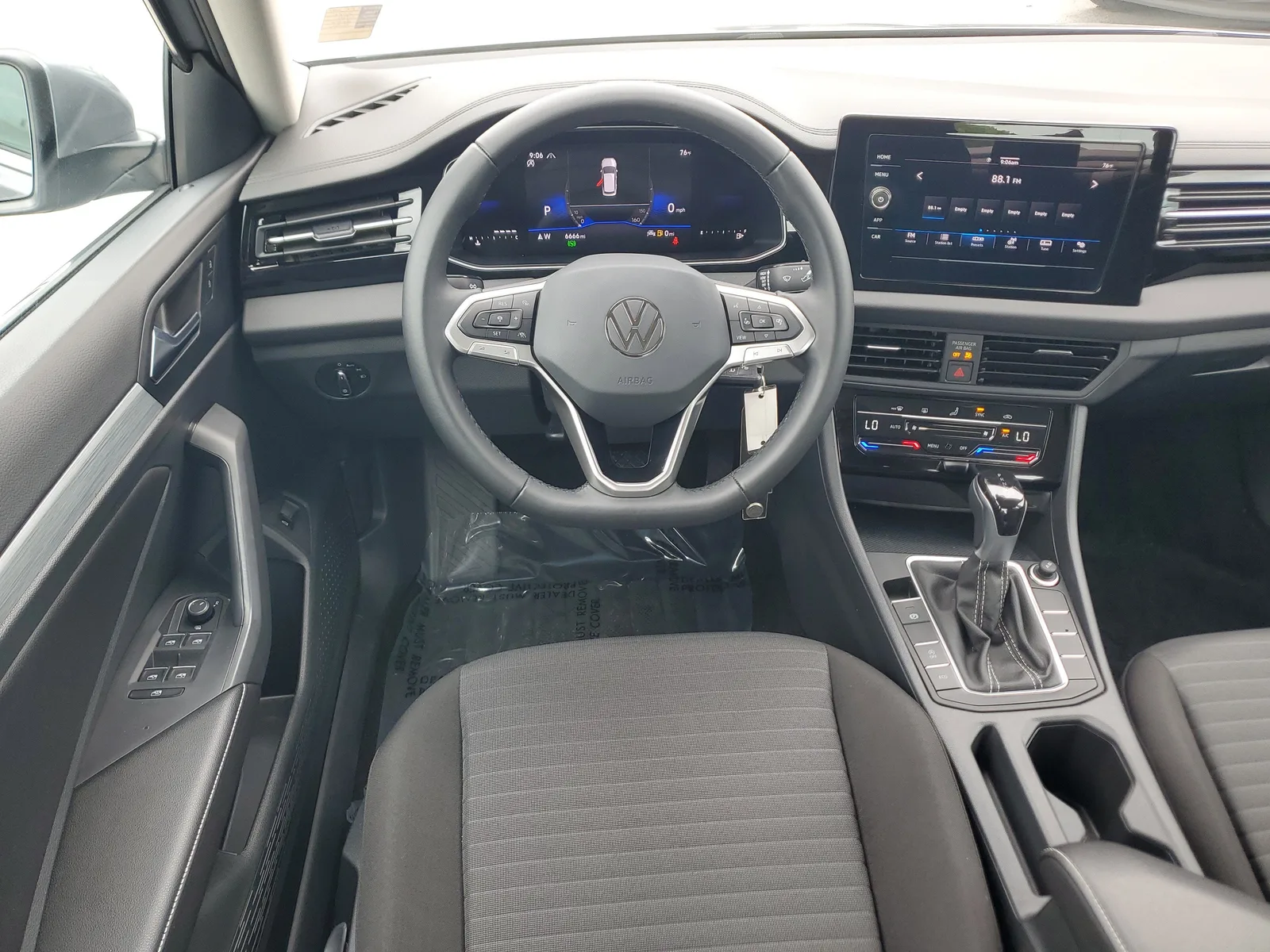 2025 Volkswagen Jetta S photo 14