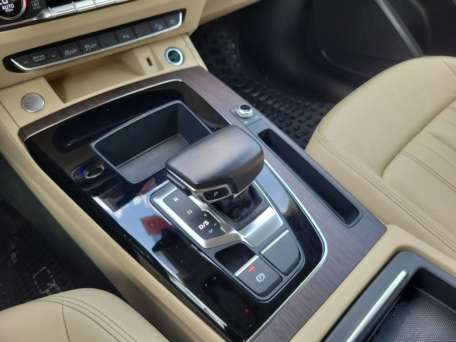 2021 Audi Q5 Premium photo 23