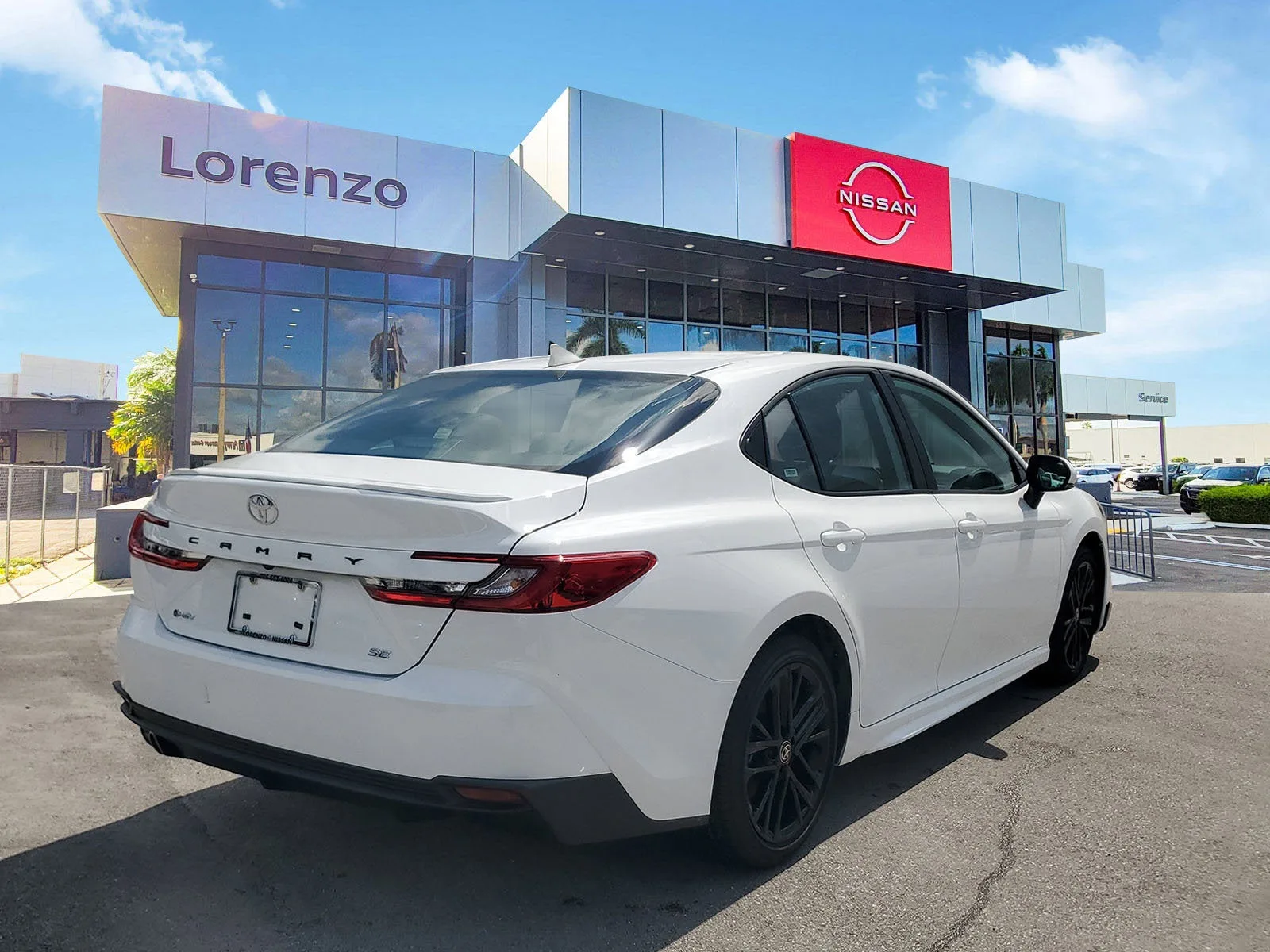 2025 Toyota Camry SE photo 5