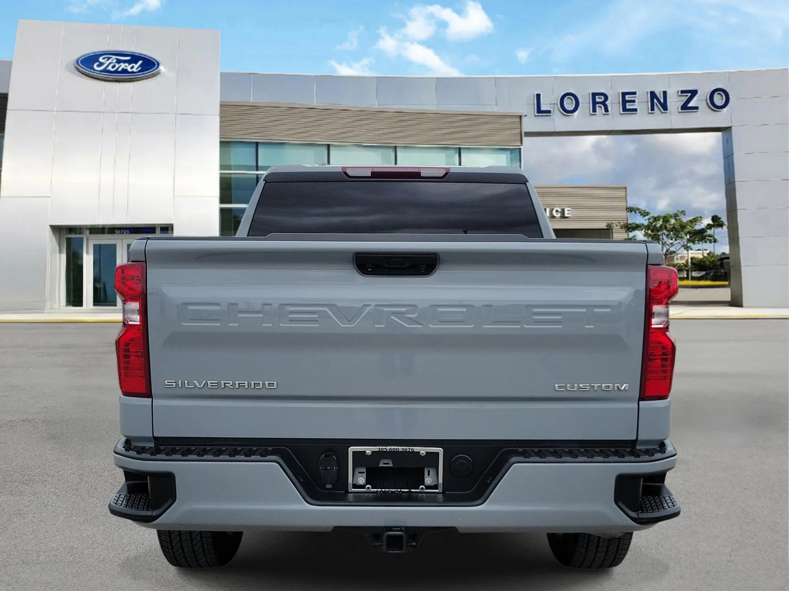 2024 Chevrolet Silverado 1500 Custom photo 4