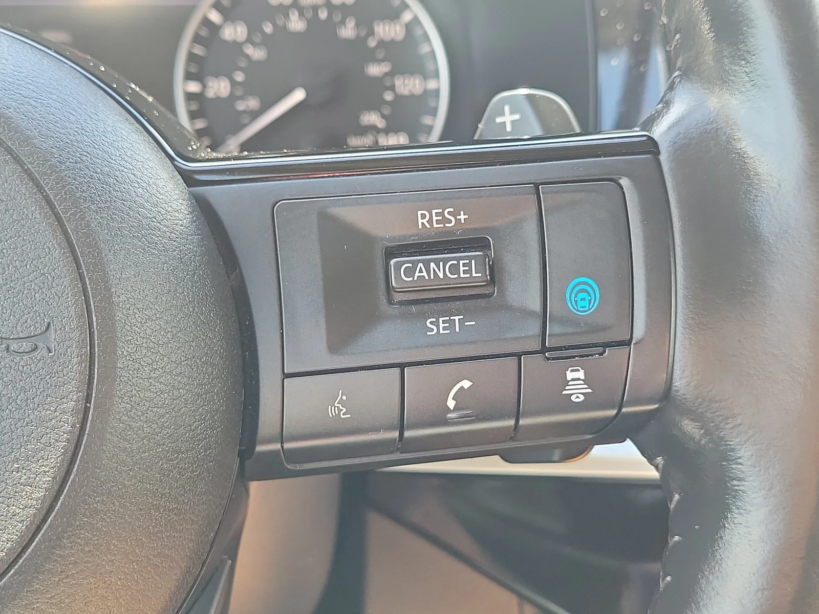 2022 Nissan Pathfinder SL photo 21