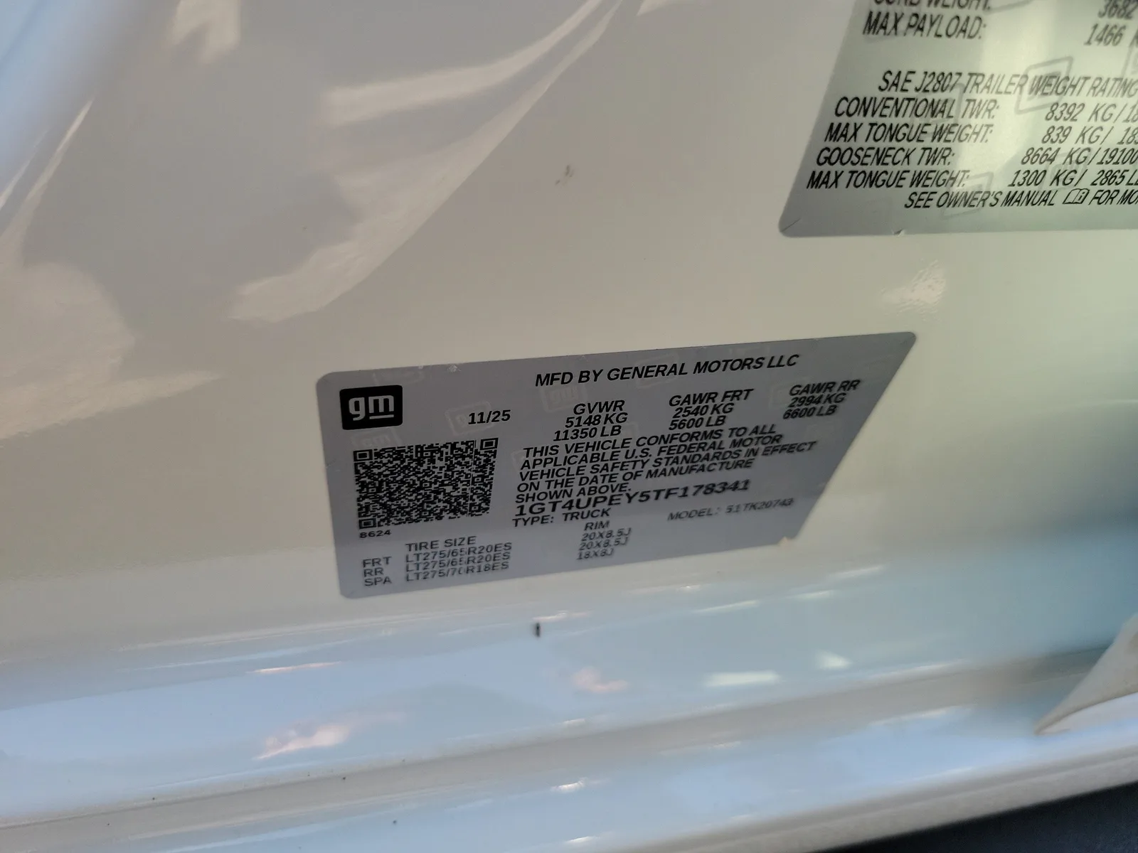 2026 GMC Sierra 2500 HD AT4 photo 30
