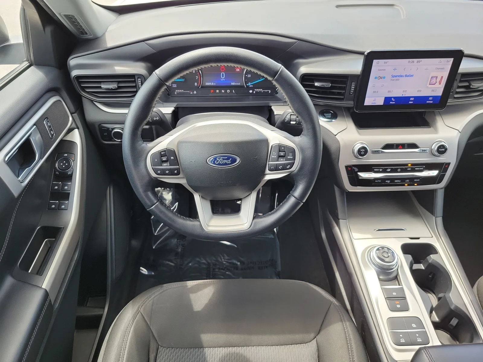 2023 Ford Explorer XLT photo 16