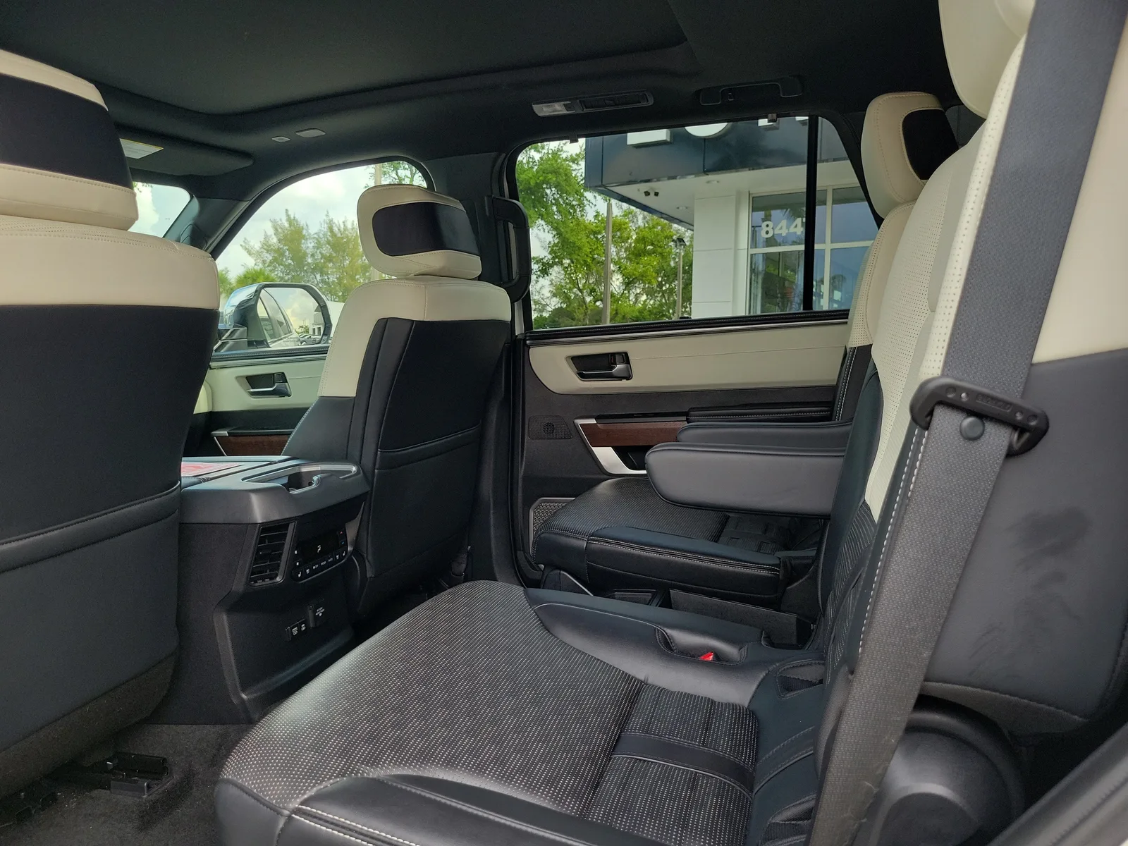 2025 Toyota Sequoia SR5 photo 14