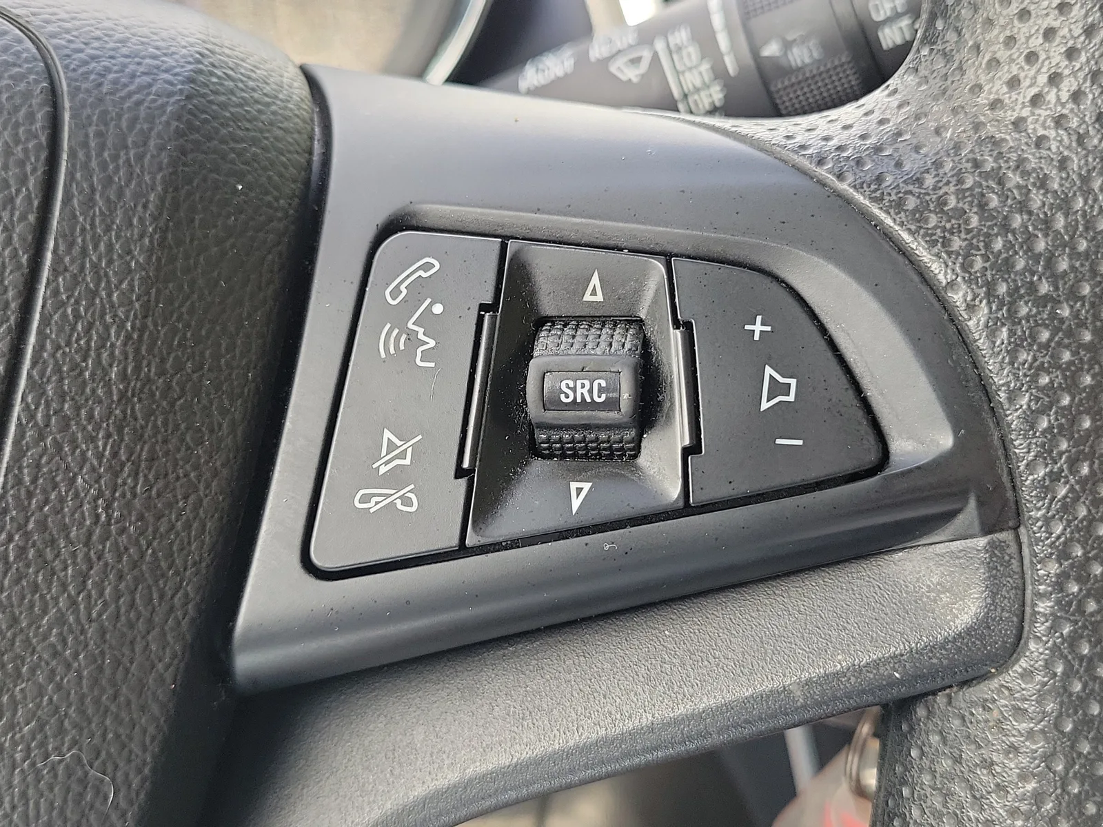 2020 Chevrolet Trax LS photo 24