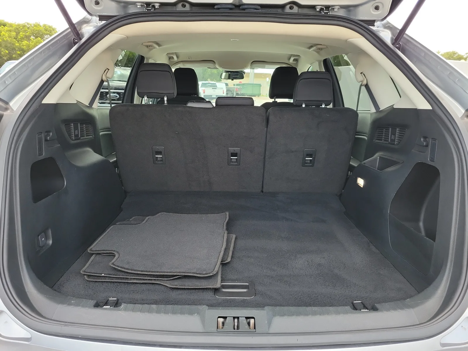 2022 Ford Edge SE 4WD photo 15