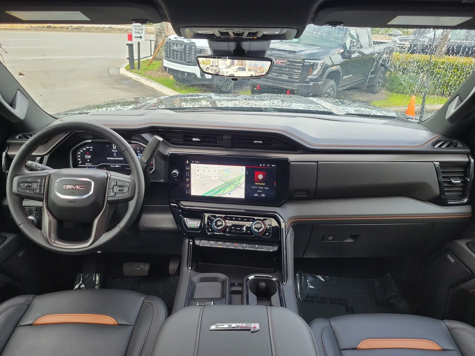 2025 GMC Sierra 2500 HD AT4 photo 18