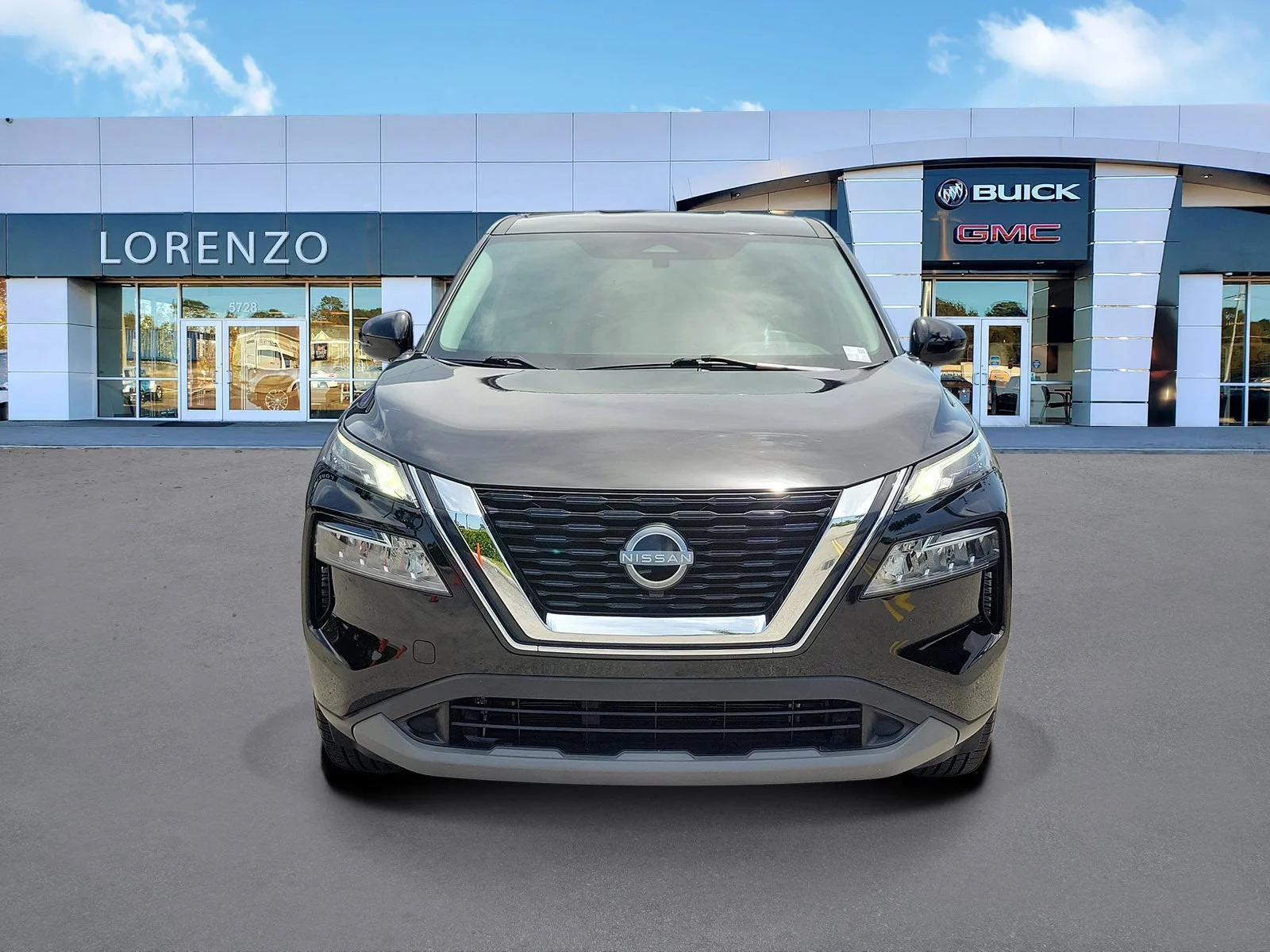 2022 Nissan Rogue SV photo 2