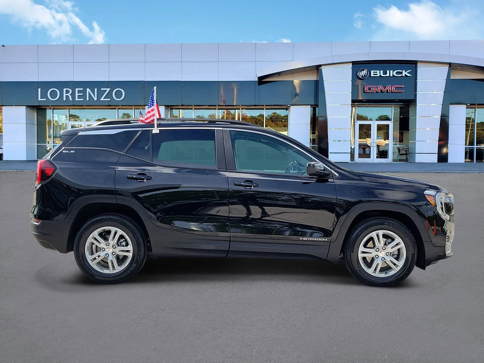 2023 GMC Terrain SLE photo 4