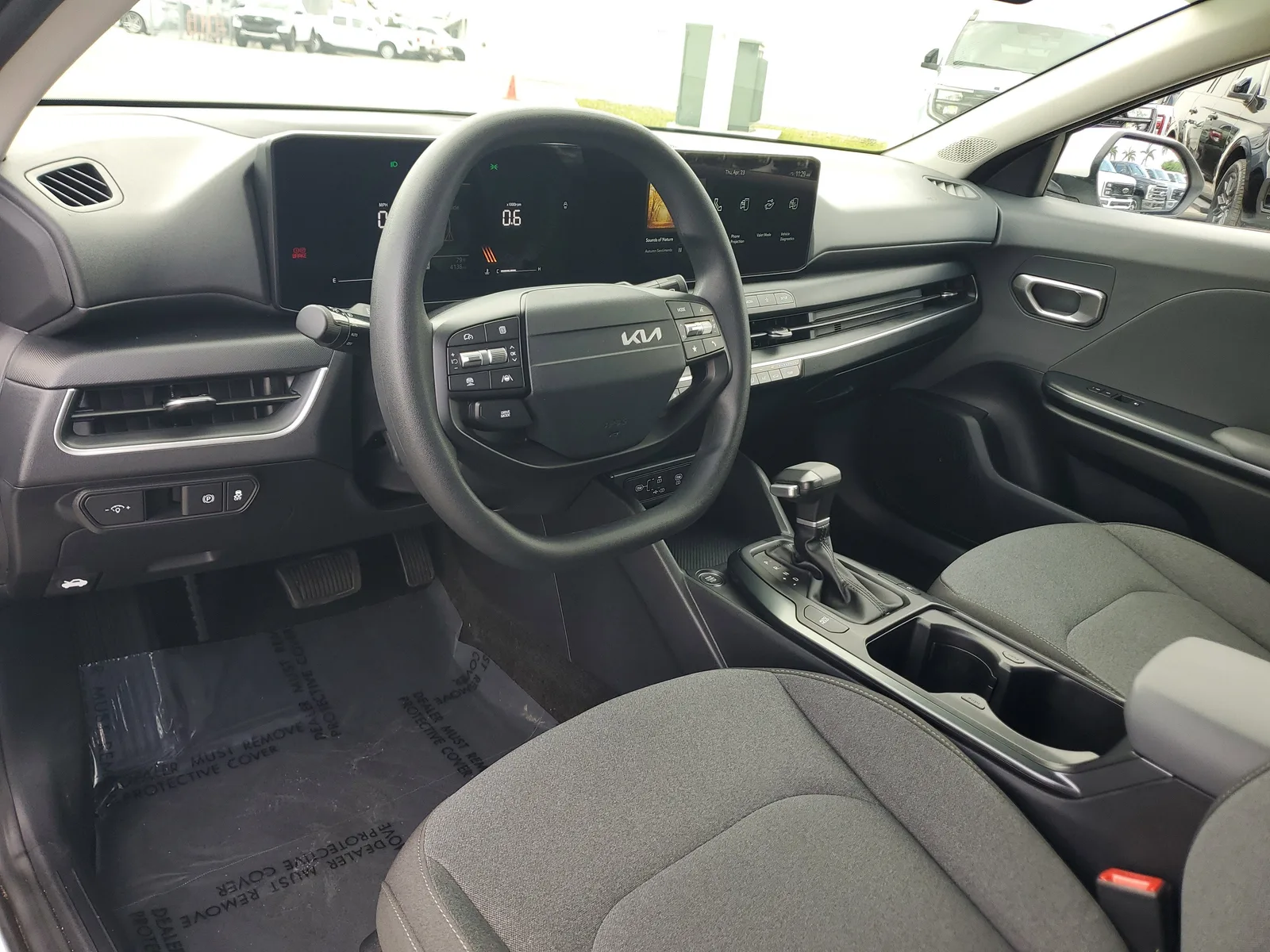 2025 Kia K4 LXS photo 9