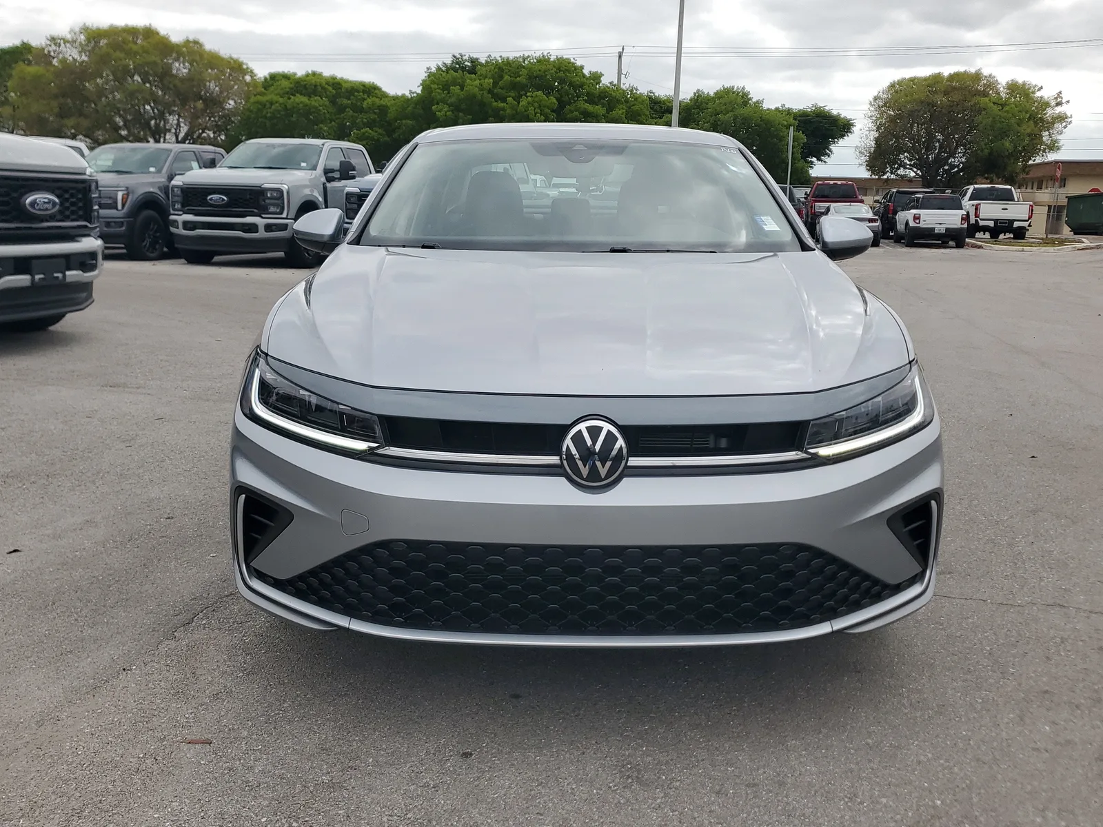 2025 Volkswagen Jetta S photo 2