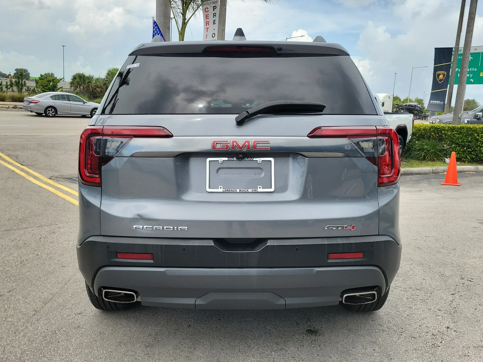 2021 GMC Acadia AT4 photo 6