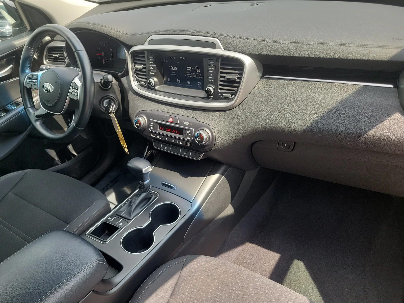 2020 Kia Sorento LX photo 17