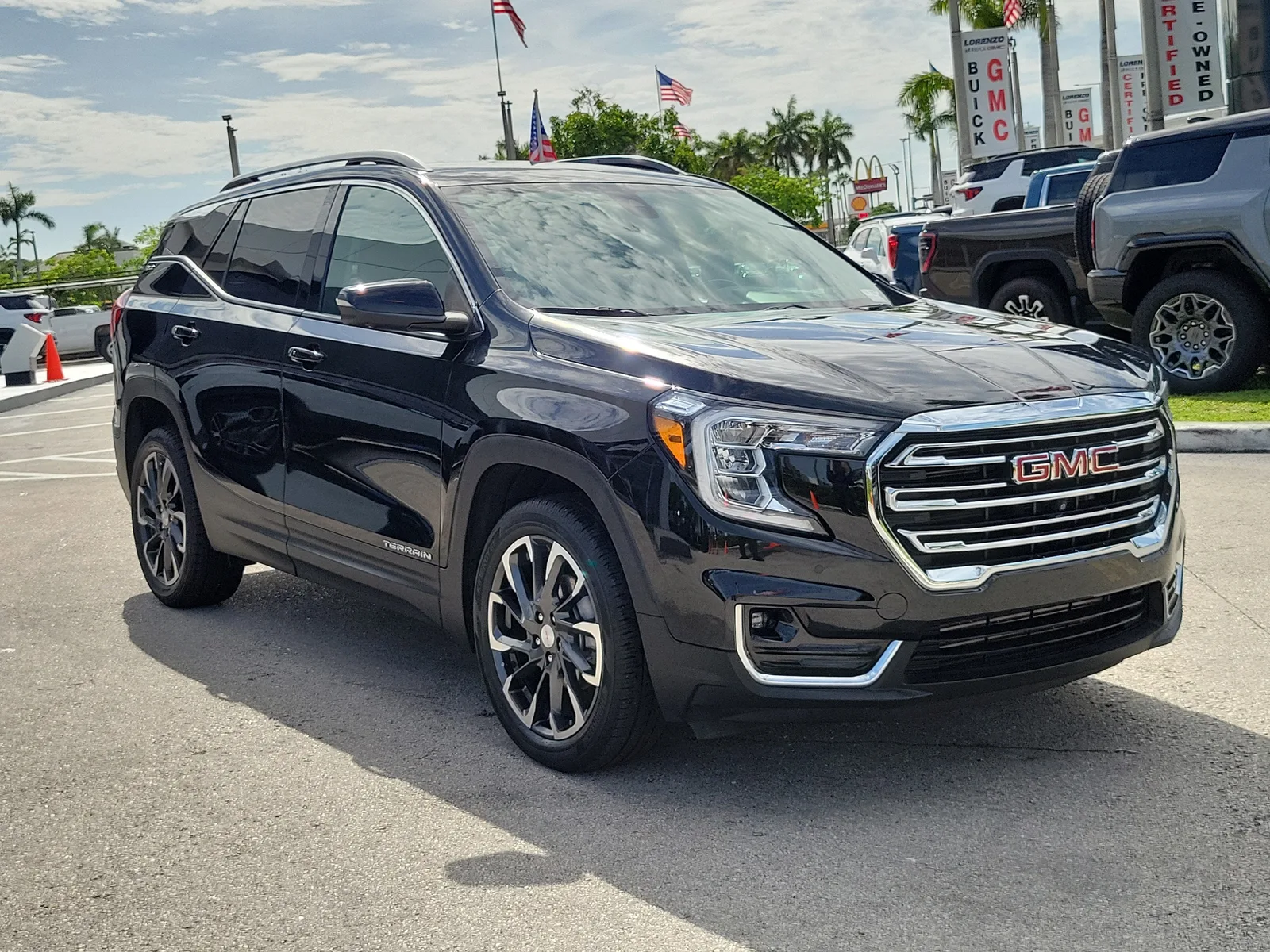 2023 GMC Terrain SLT photo 3