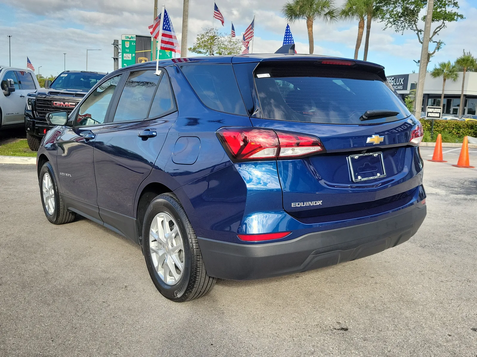 2023 Chevrolet Equinox LS photo 7