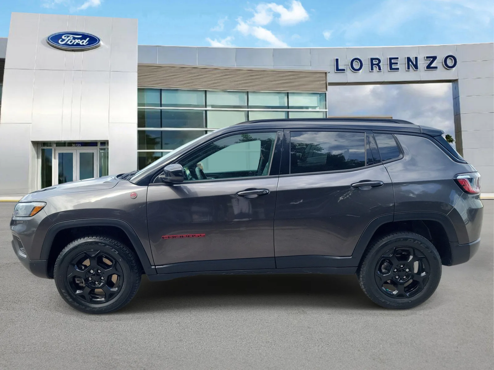 2023 Jeep Compass Trailhawk photo 8